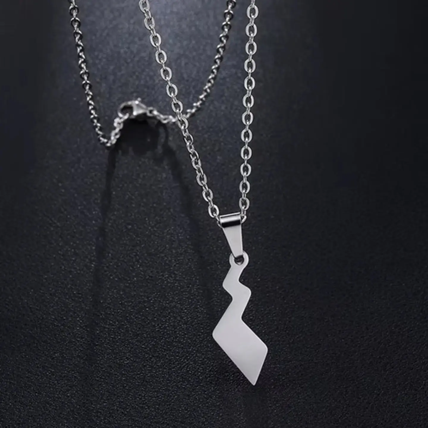 Collar De Acero Para Hombre Mujer Dije Cola Pikachu Pokémon 14