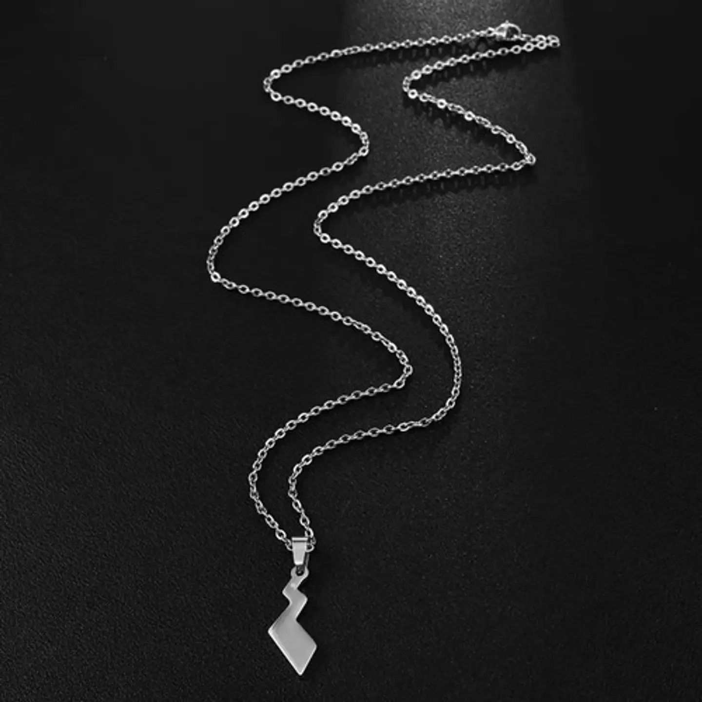 Collar De Acero Para Hombre Mujer Dije Cola Pikachu Pokémon 15