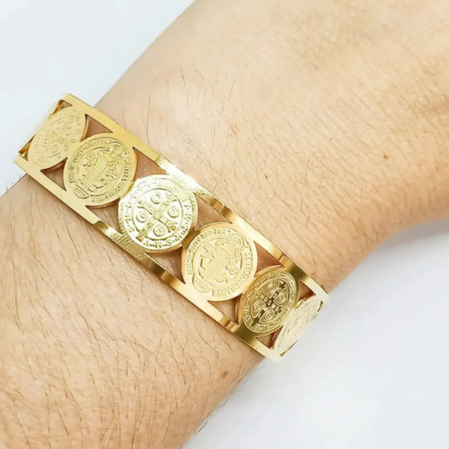 Brazalete De Acero Pulsera Para Mujeres Medallas San Benito 4
