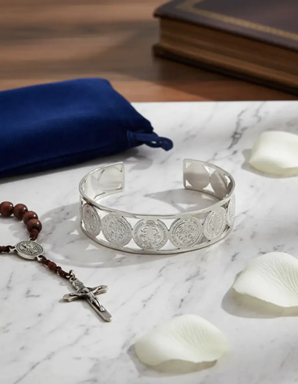 Brazalete De Acero Pulsera Para Mujeres Medallas San Benito 14