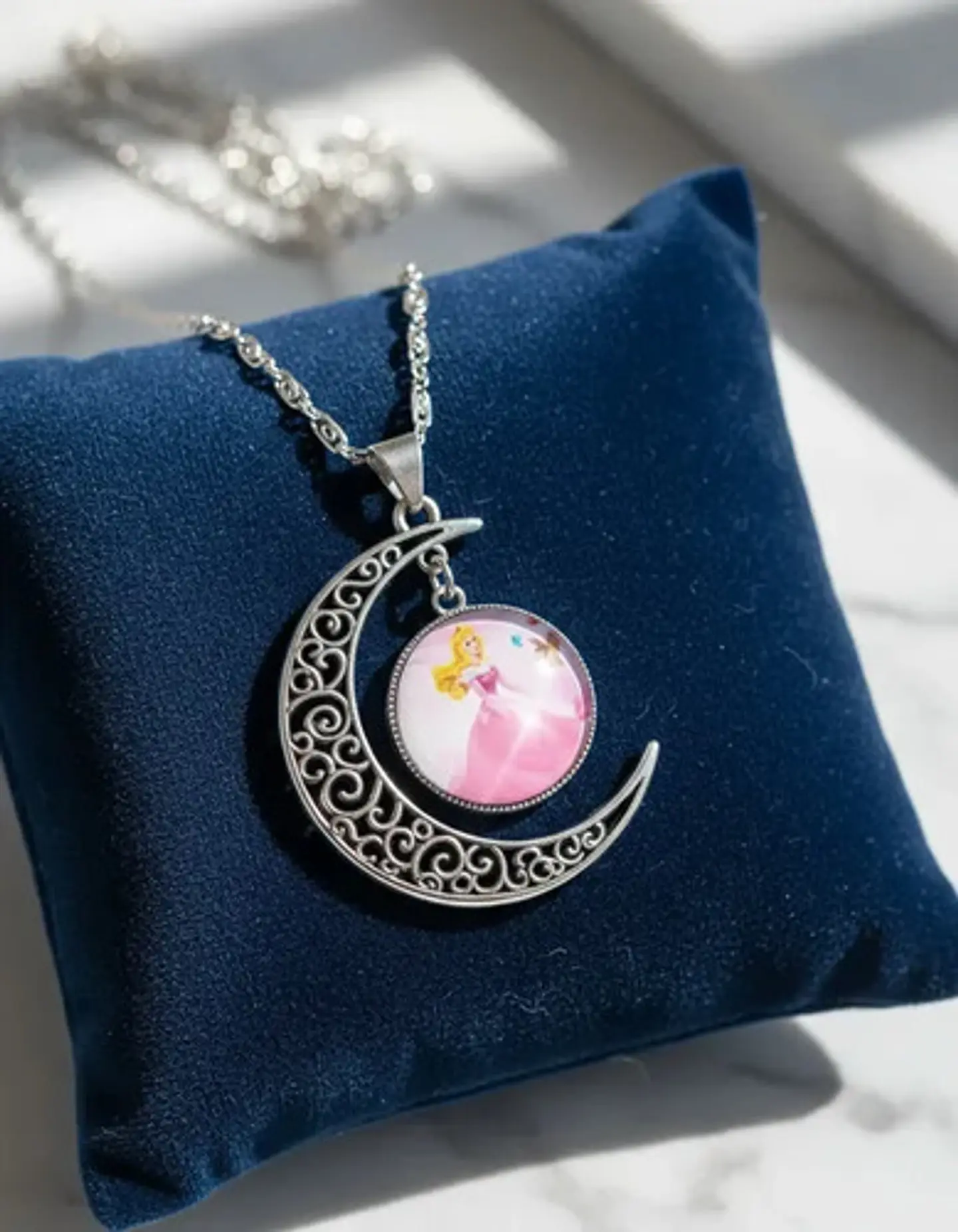 Collar Para Mujeres Niñas Dije Luna Cabujón Princesa Aurora 13