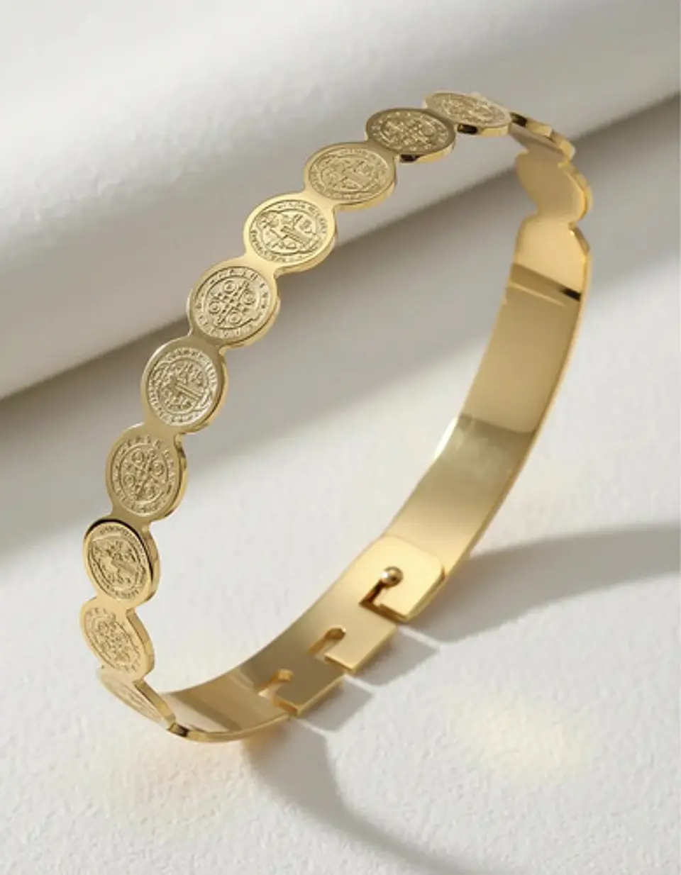 Brazalete De Acero Pulsera Para Mujer Medallas De San Benito 4