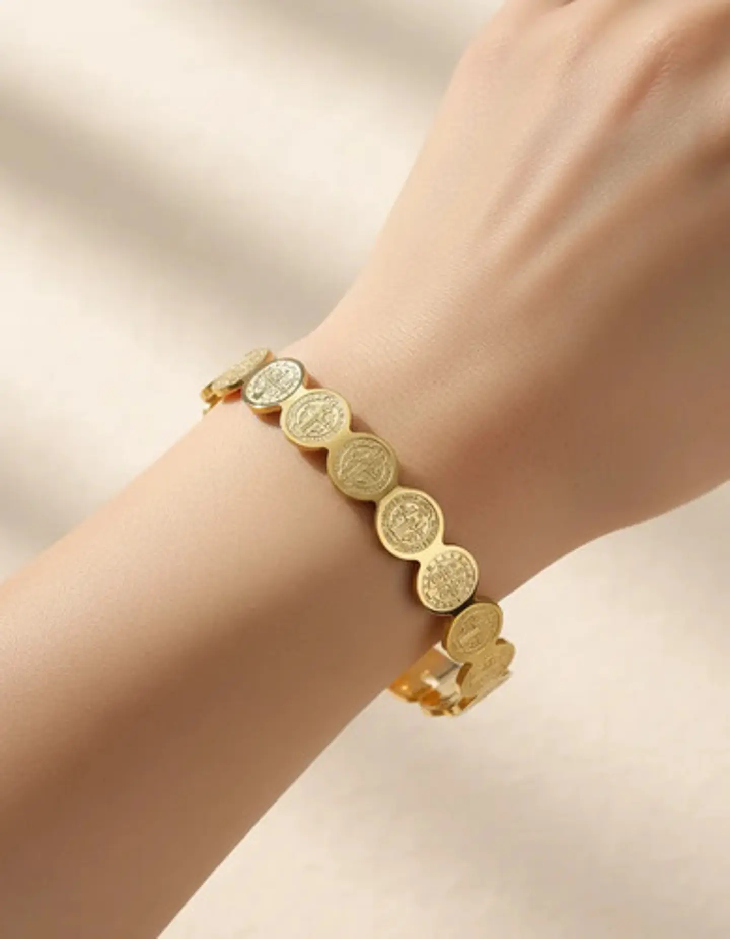 Brazalete De Acero Pulsera Para Mujer Medallas De San Benito 5
