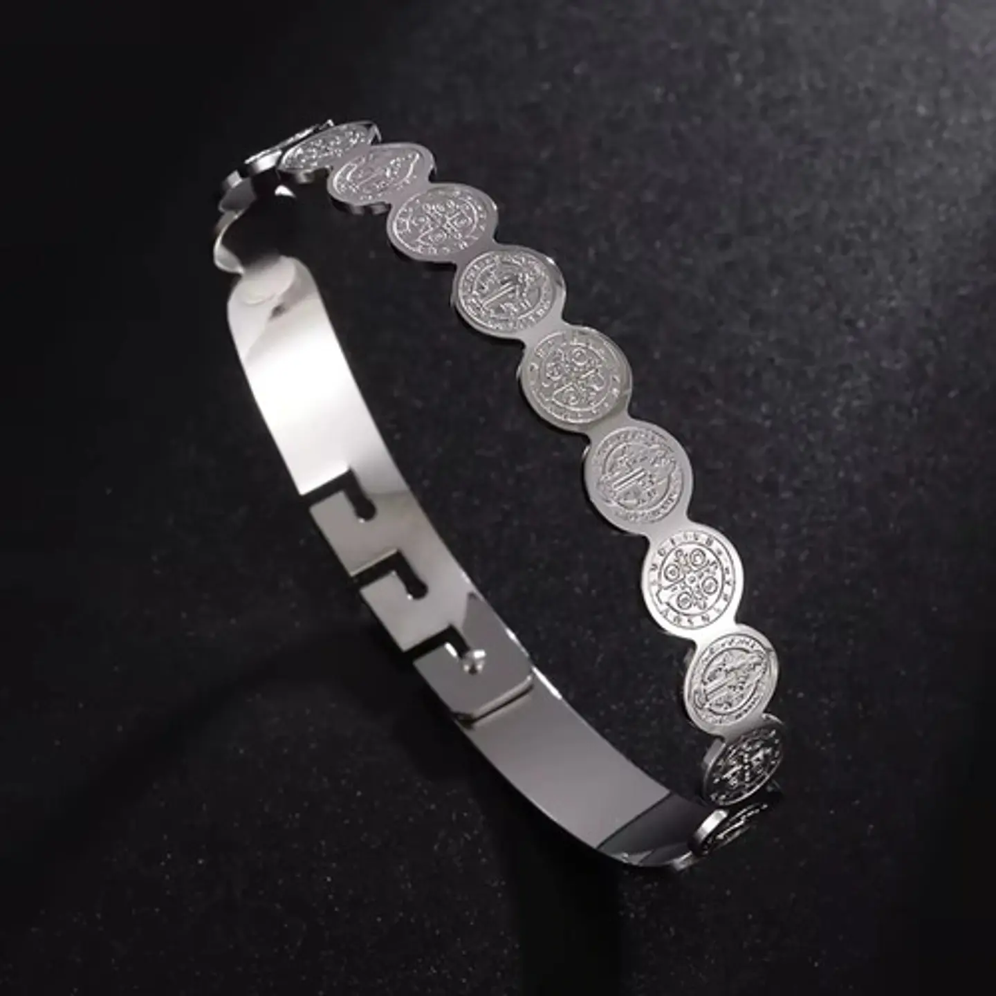 Brazalete De Acero Pulsera Para Mujer Medallas De San Benito 12