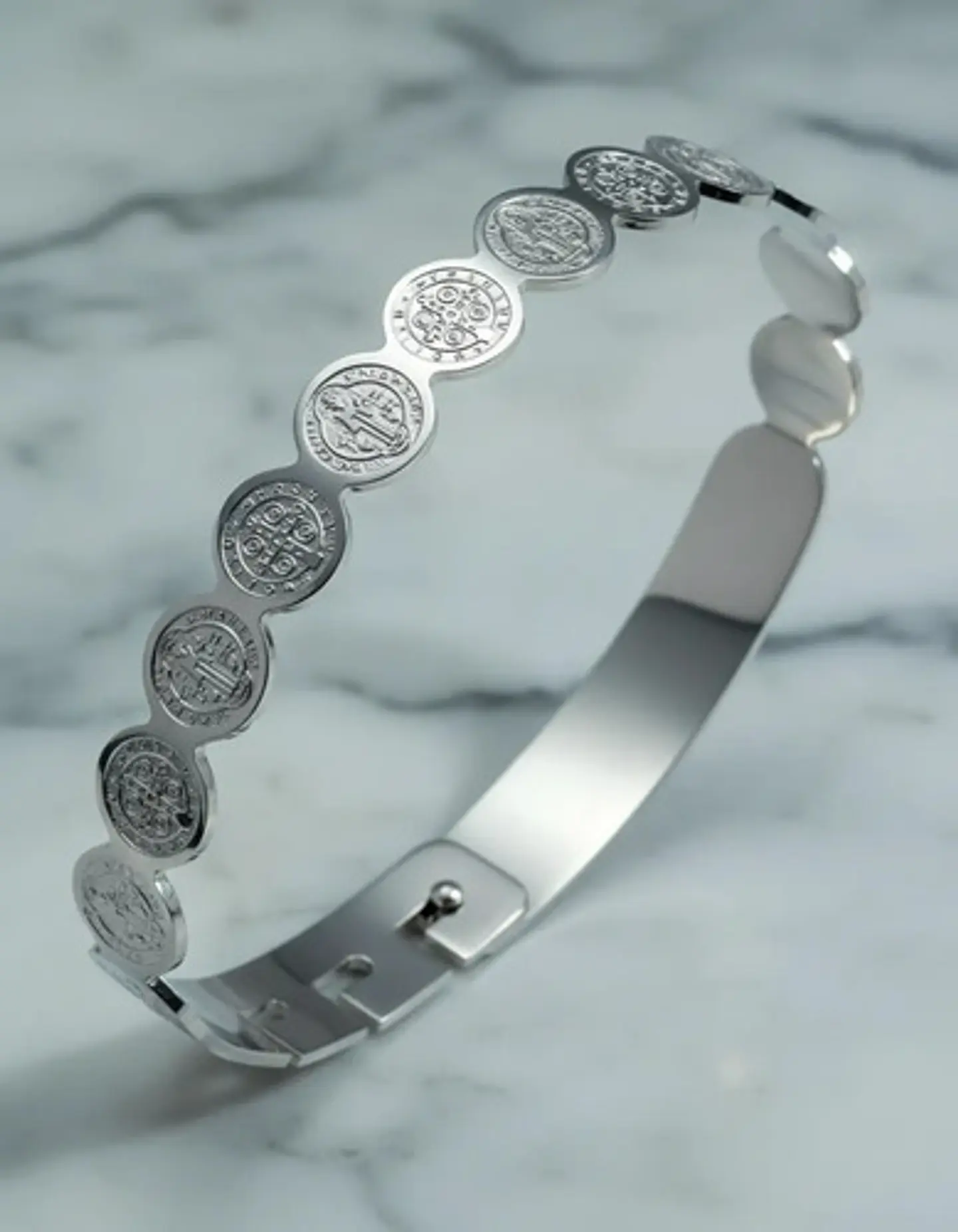 Brazalete De Acero Pulsera Para Mujer Medallas De San Benito 14