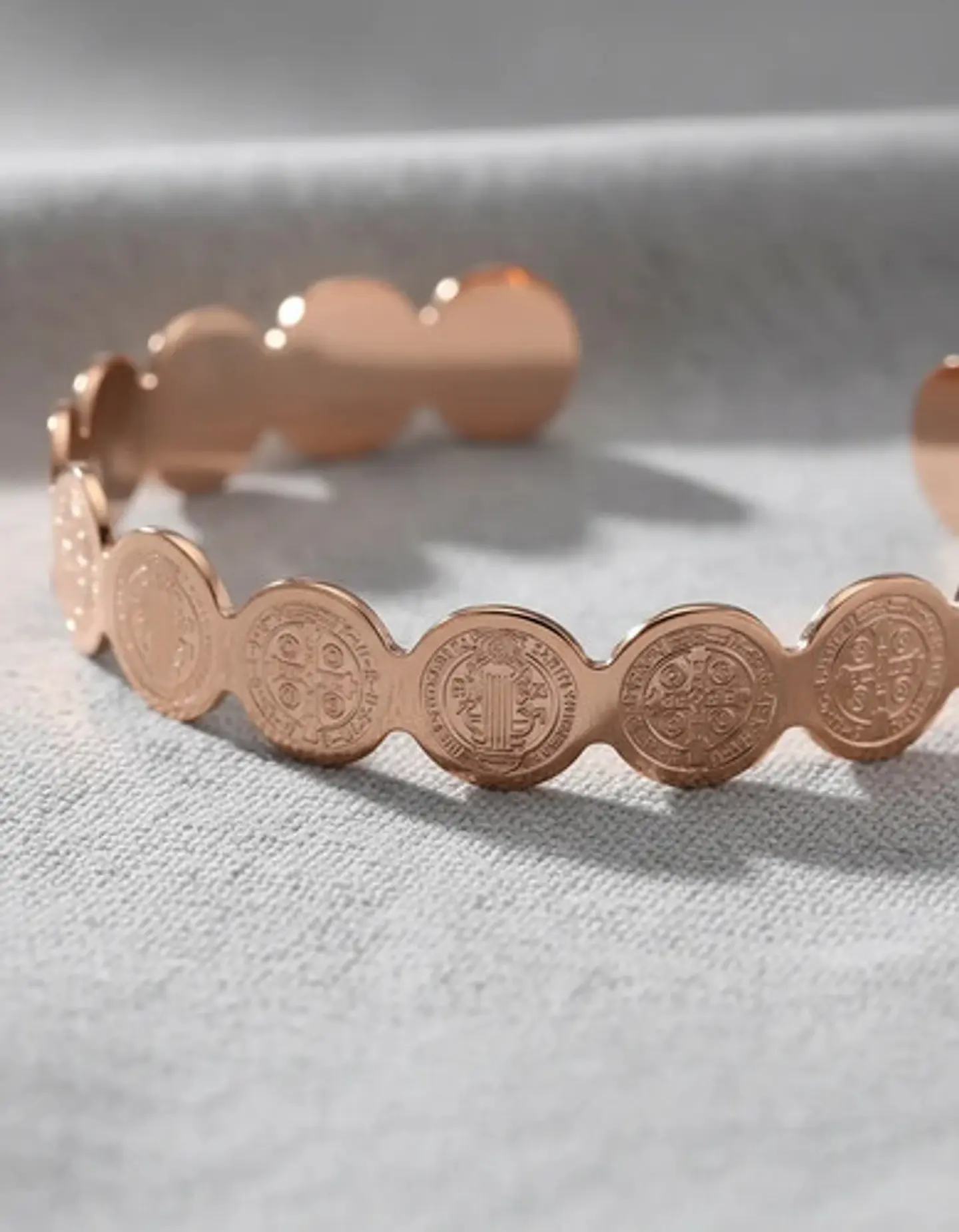 Brazalete De Acero Pulsera Para Mujer Medallas De San Benito 19