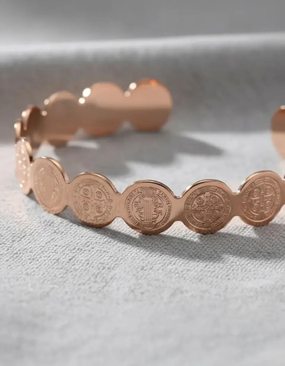 Brazalete De Acero Pulsera Para Mujer Medallas De San Benito 19