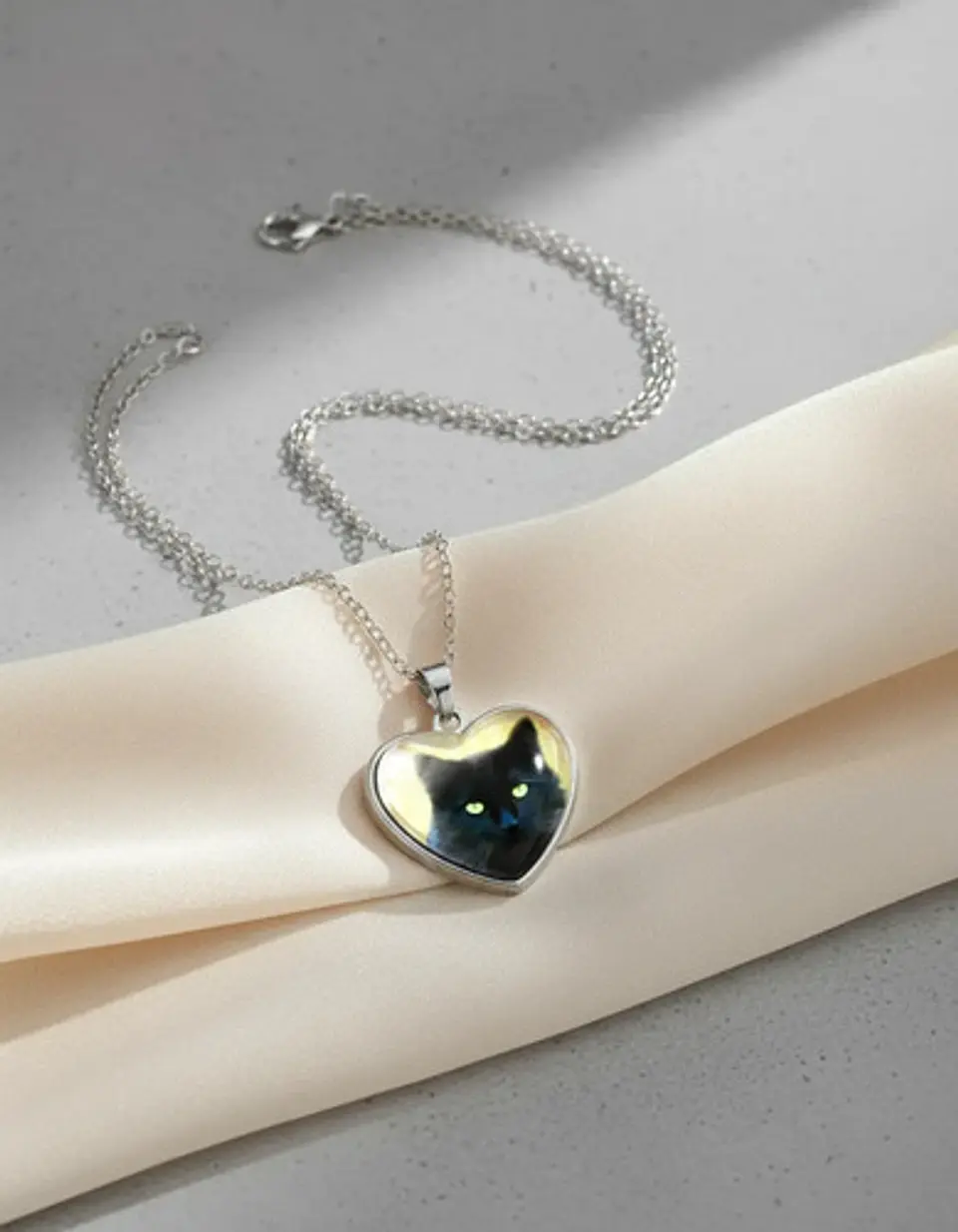 Collar Para Mujeres Dije Luna Cabujón Forma De Corazón Gato 12