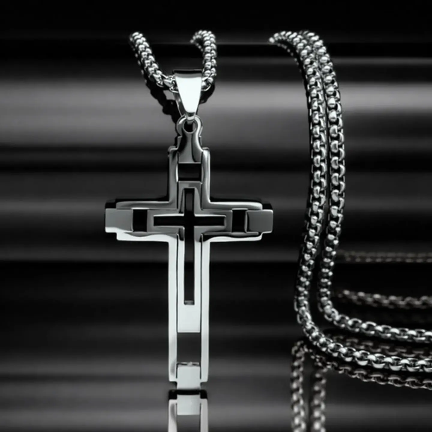 Collar De Acero Color Oro Para Hombre Dije Geometrico Cruz 16