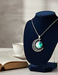 Collar Para Mujer Dije Luna Cabujón Cristal Galaxia Nebulosa - Miniatura 3