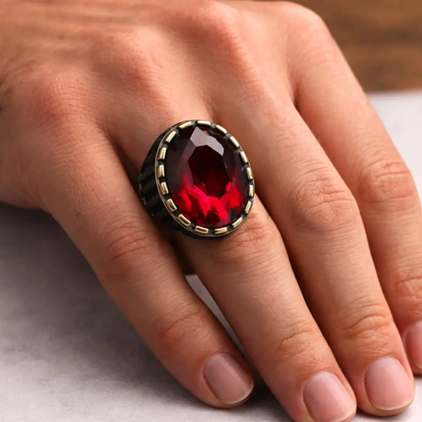 Anillo Moderno Clásico Para Hombres Y Mujeres Piedra Rojo Cz 6
