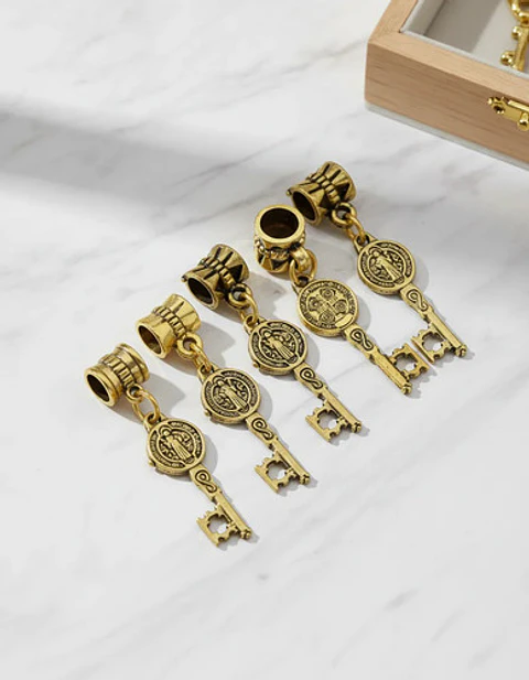 Set 20 Dijes Medallas Llaves Sello De San Benito De Nursia