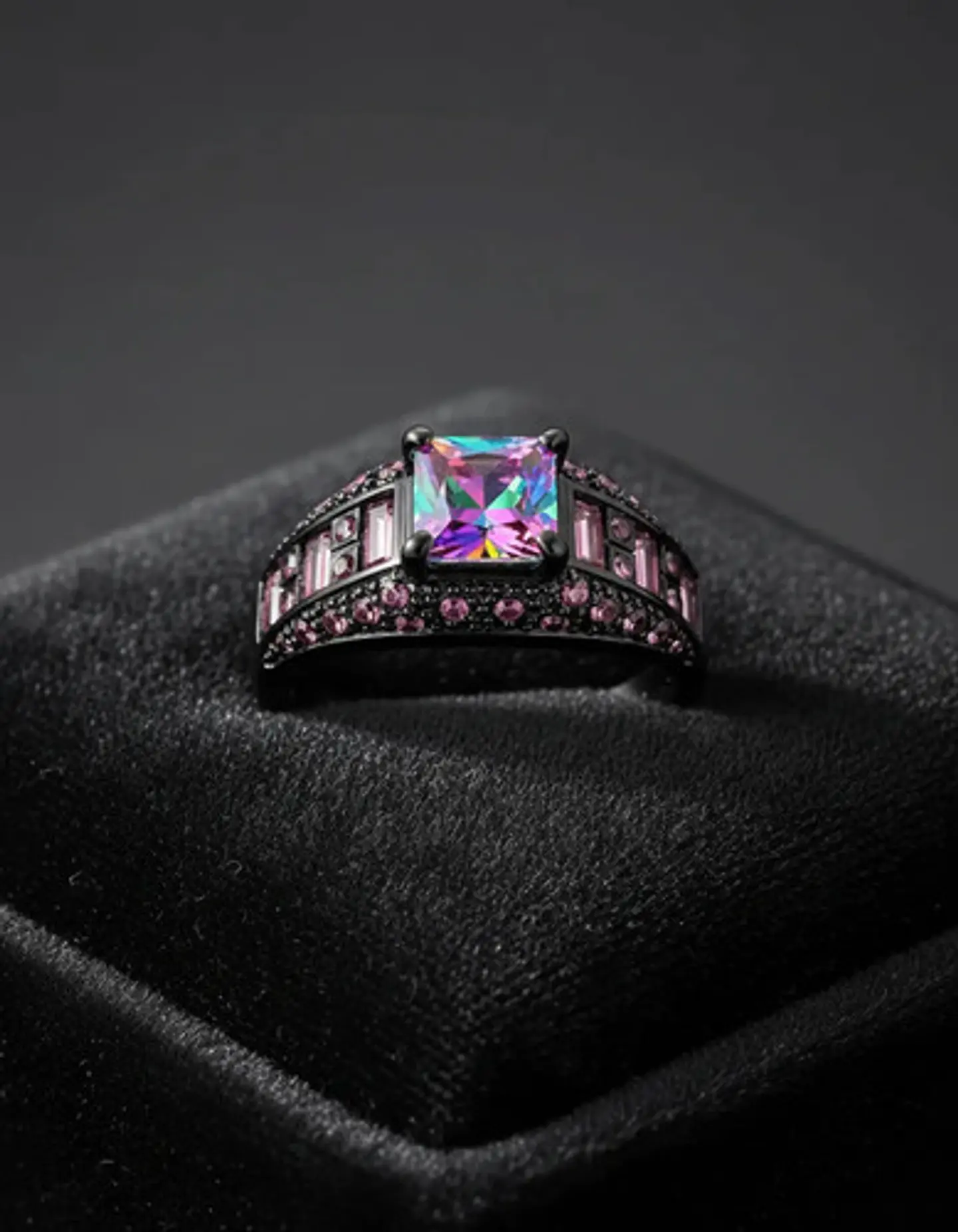 Anillo Negro Moderno Para Mujeres Con Piedras Lujo Elegante 26