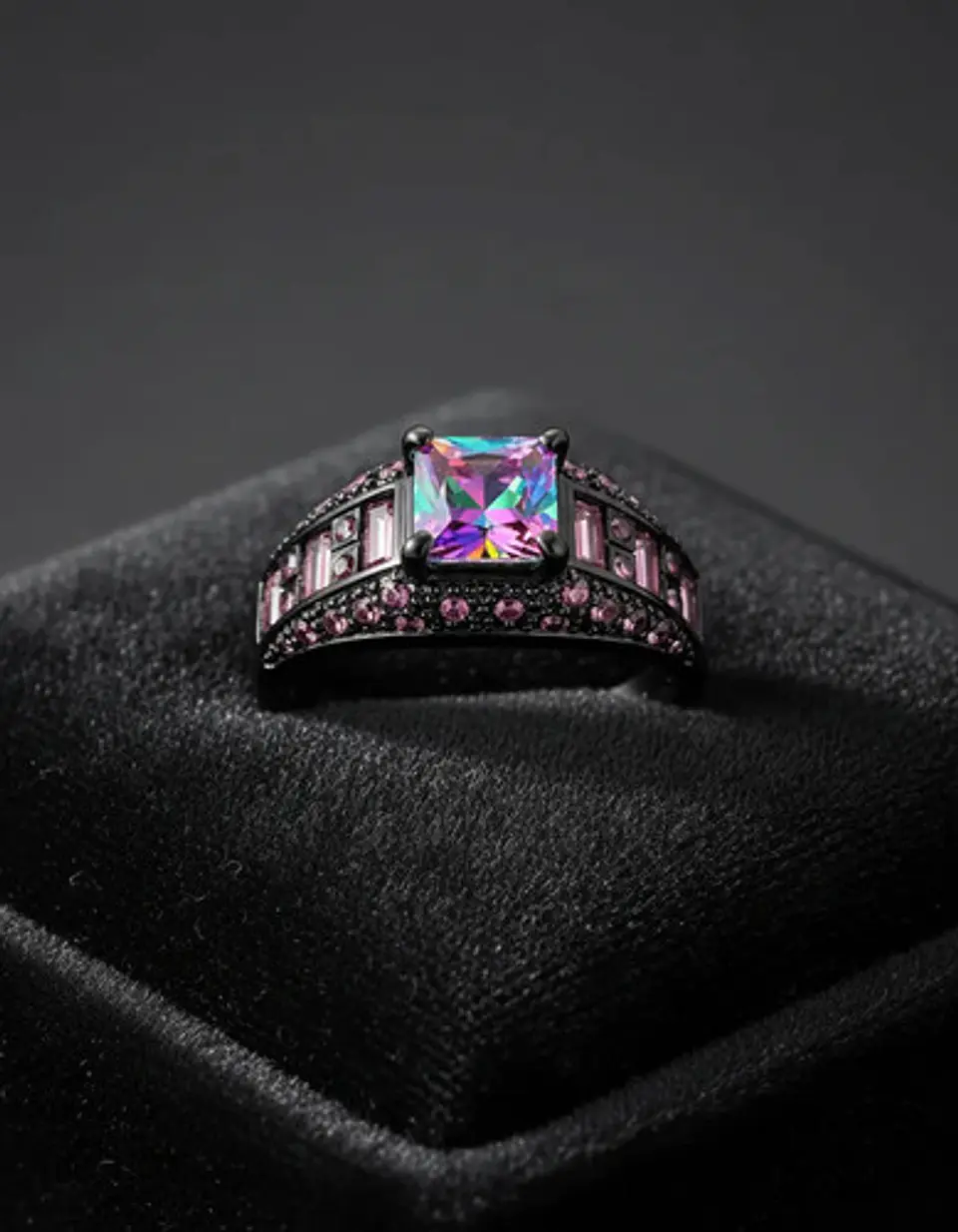 Anillo Negro Moderno Para Mujeres Con Piedras Lujo Elegante 26