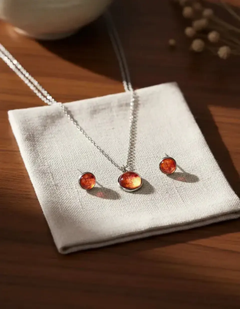 Set Joyería Mujer Collar Y Aretes Dije Luna Brilla Luminoso 24
