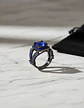 Anillo Moderno Negro Para Mujeres Geométrico Con Piedra Cz - Miniatura 2