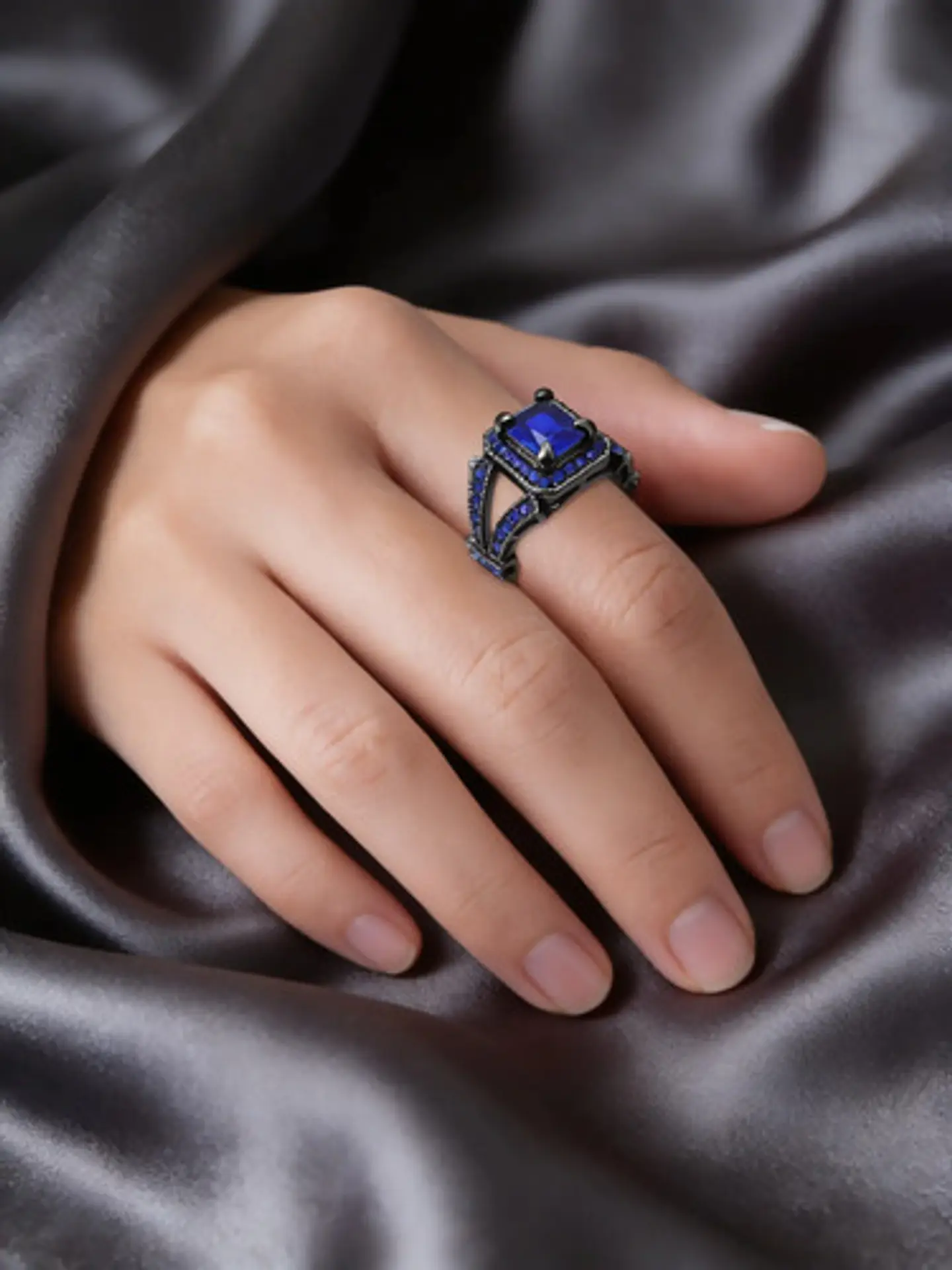 Anillo Moderno Negro Para Mujeres Geométrico Con Piedra Cz 6