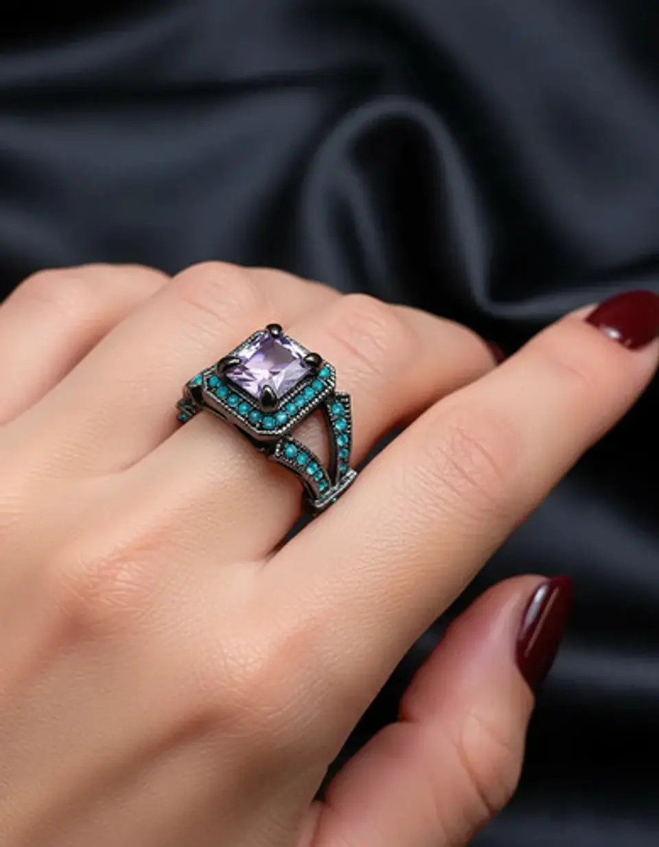 Anillo Moderno Negro Para Mujeres Geométrico Con Piedra Cz 12
