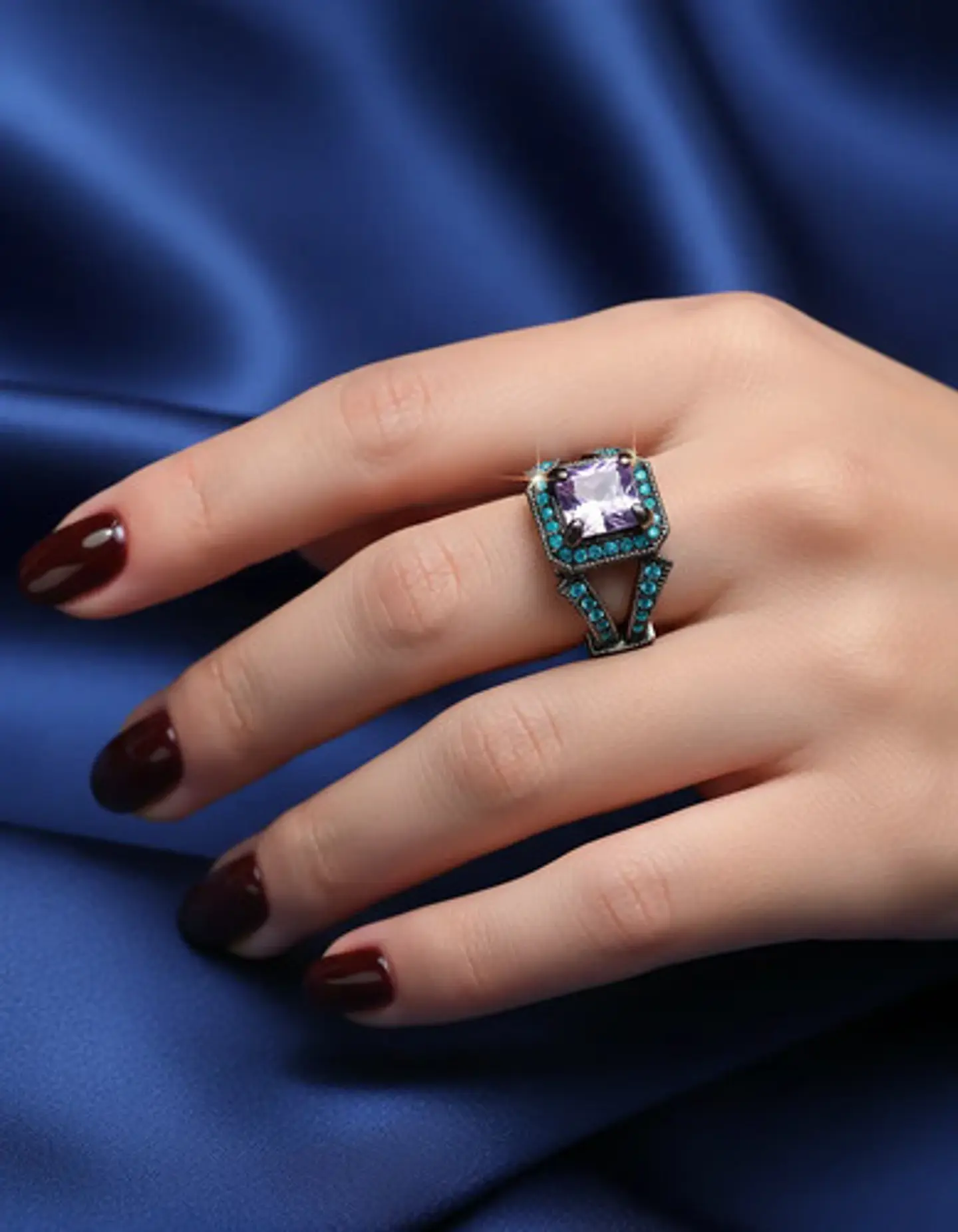 Anillo Moderno Negro Para Mujeres Geométrico Con Piedra Cz 13