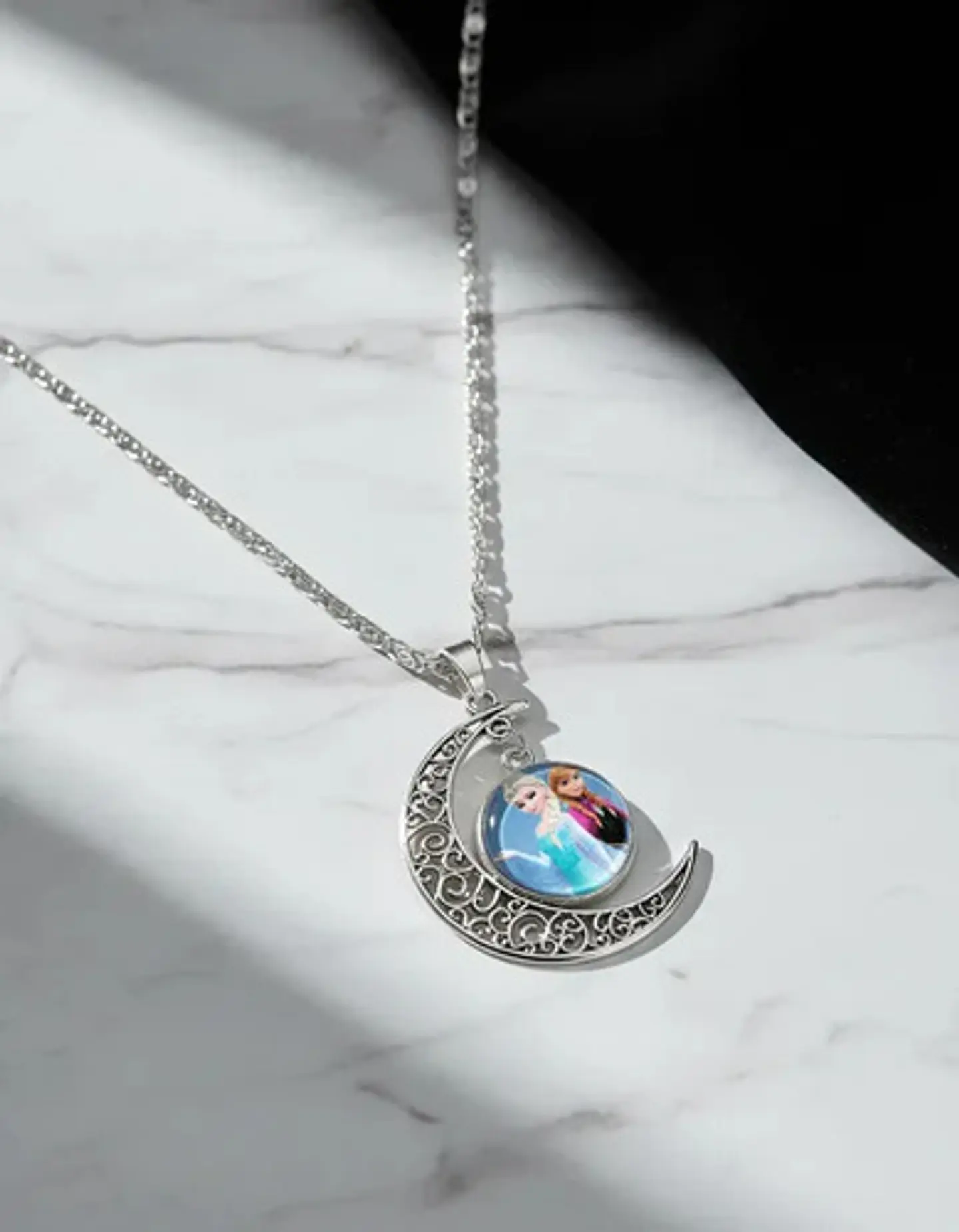 Collar Para Mujer Niñas Dije Luna Frozen Princesas Del Hielo 27