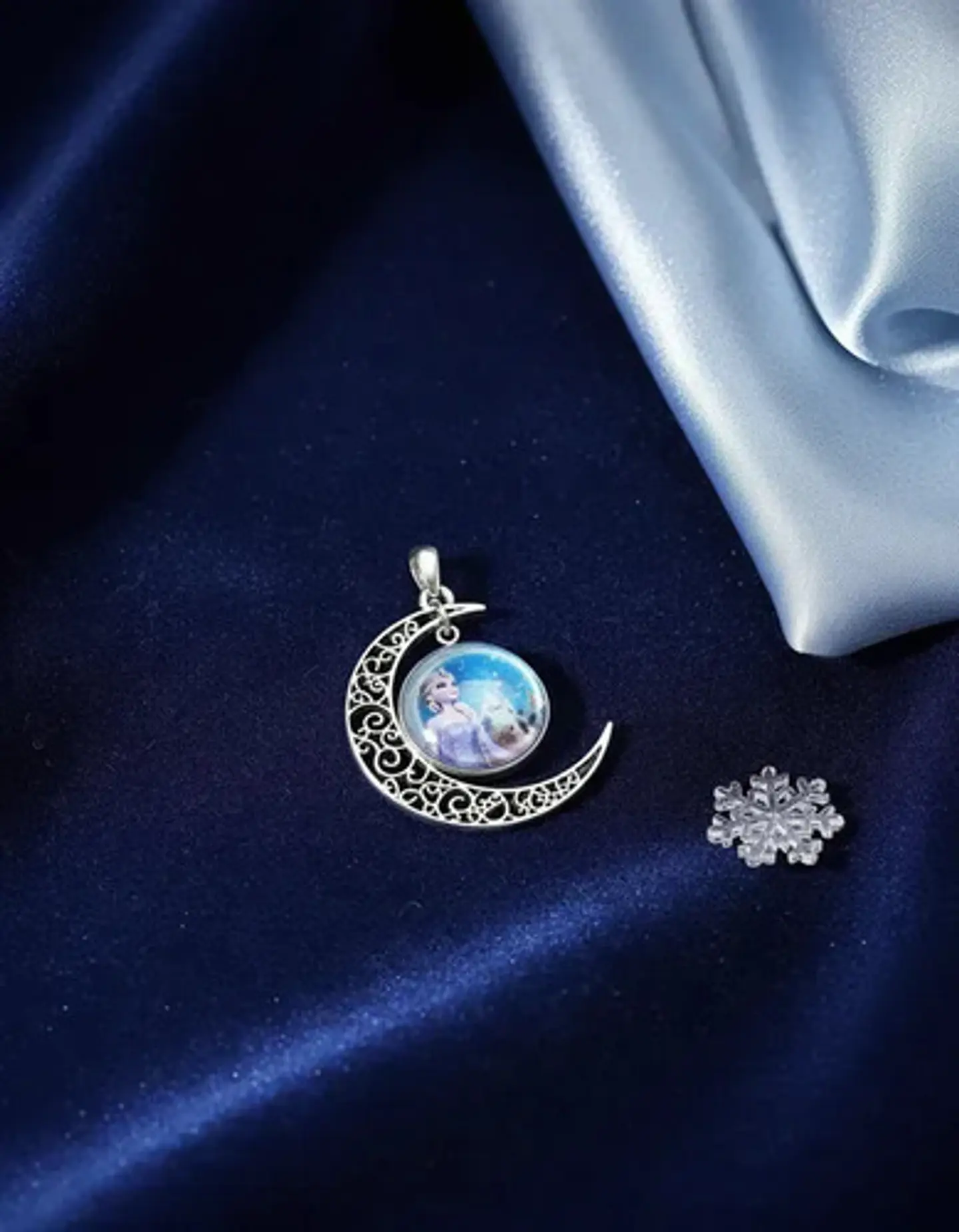 Collar Para Mujer Niñas Dije Luna Frozen Princesas Del Hielo 31