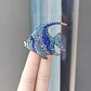 Broche Pez Elegante Con Cristal Brillantes Pin De Moda Mujer - Miniatura 17
