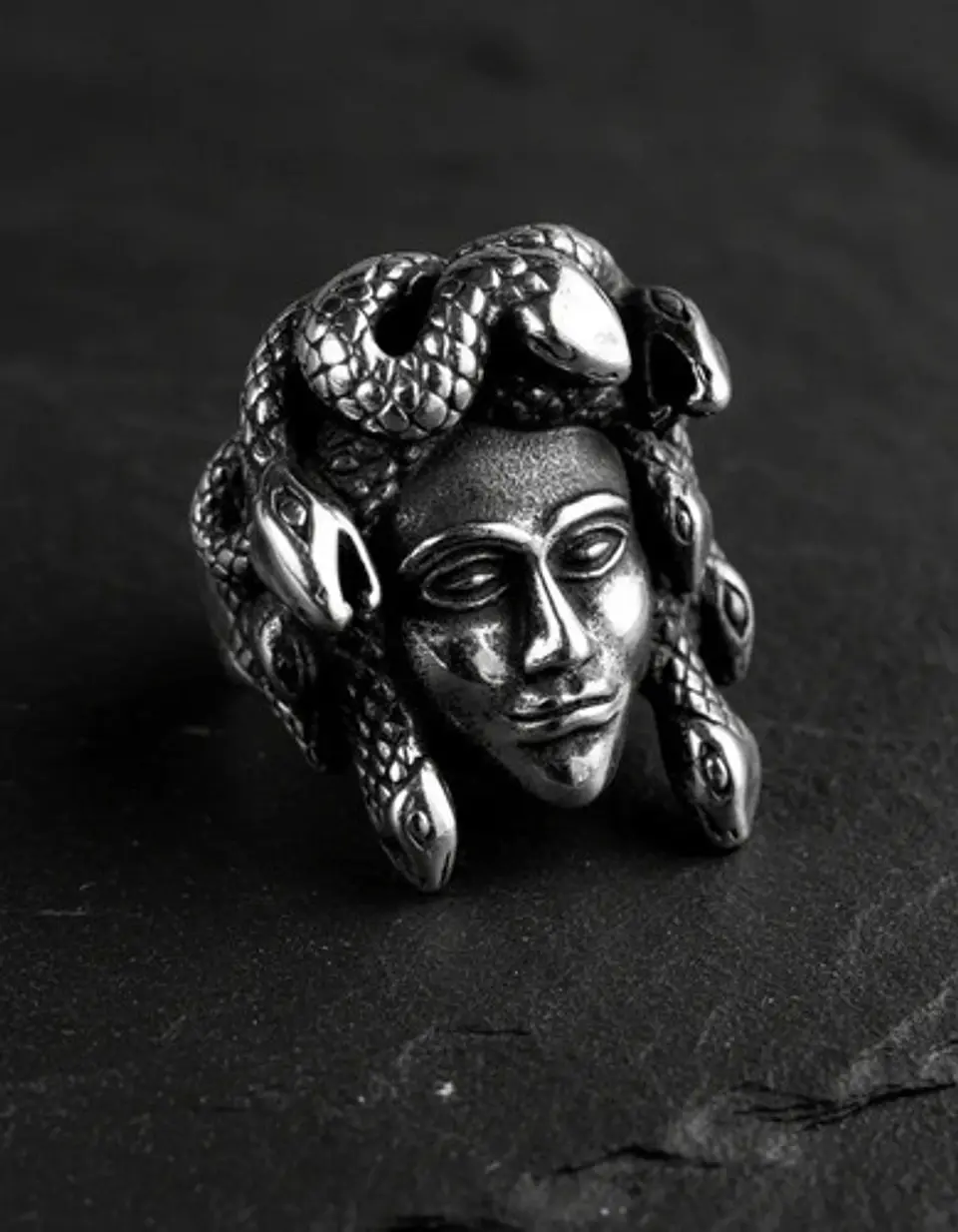 Anillo Color Plata De Acero Para Hombre Forma Medusa Gótico 4