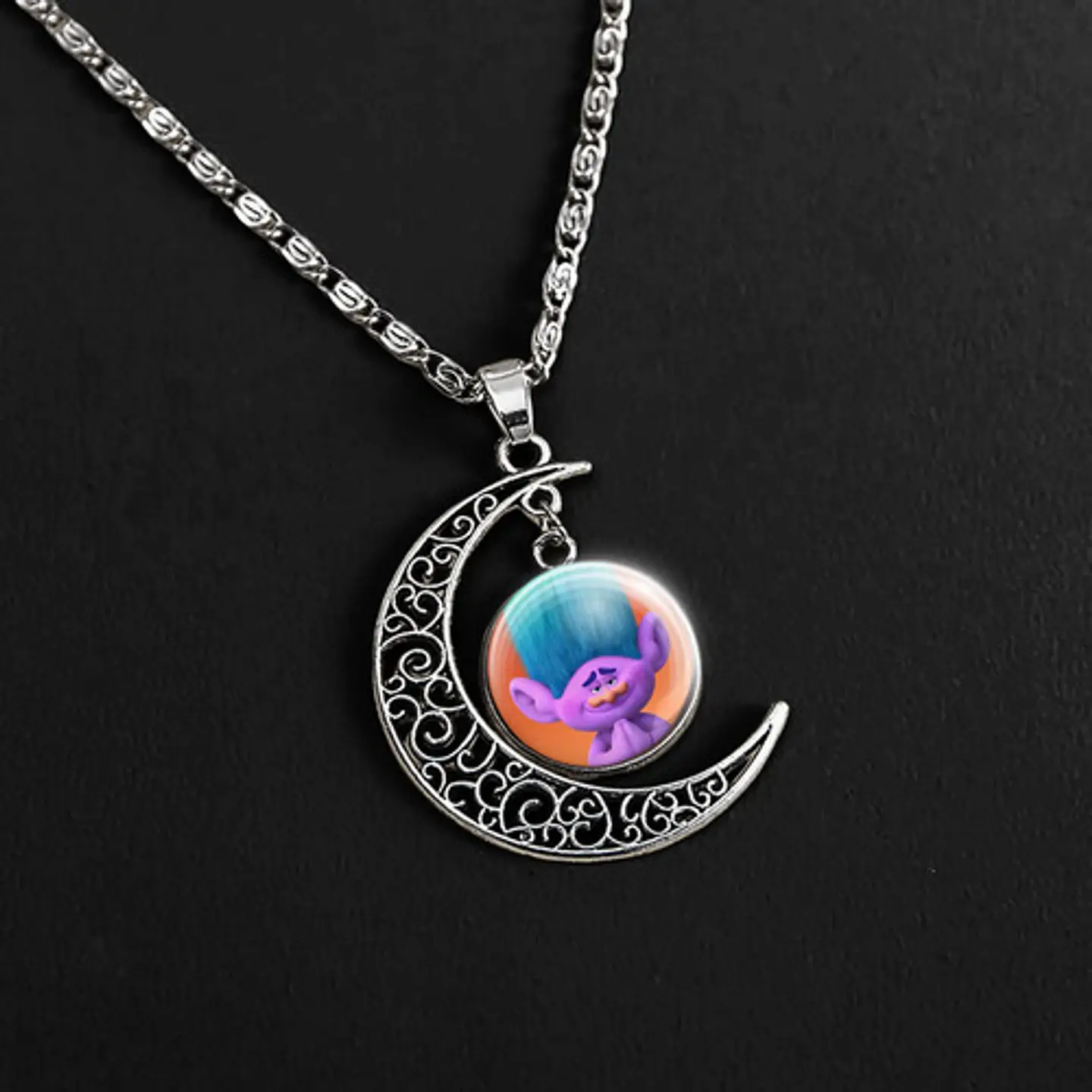 Collar Para Mujer Niñas Dije Luna Con Cabujón Animada Trolls 31