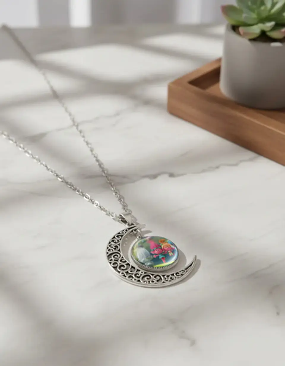 Collar Para Mujer Niñas Dije Luna Con Cabujón Animada Trolls 33