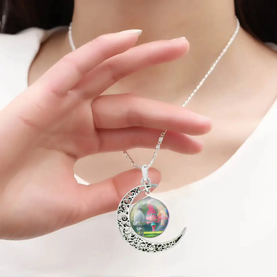 Collar Para Mujer Niñas Dije Luna Con Cabujón Animada Trolls 34