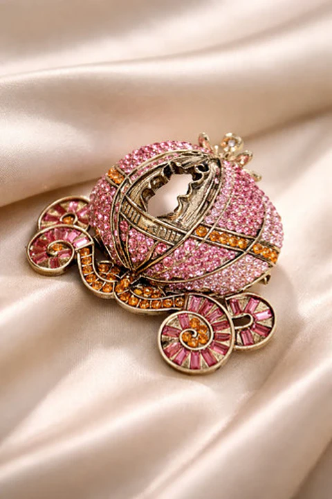 Broche De Alfiler Para Mujeres Carroza Encantada Piedra Cz