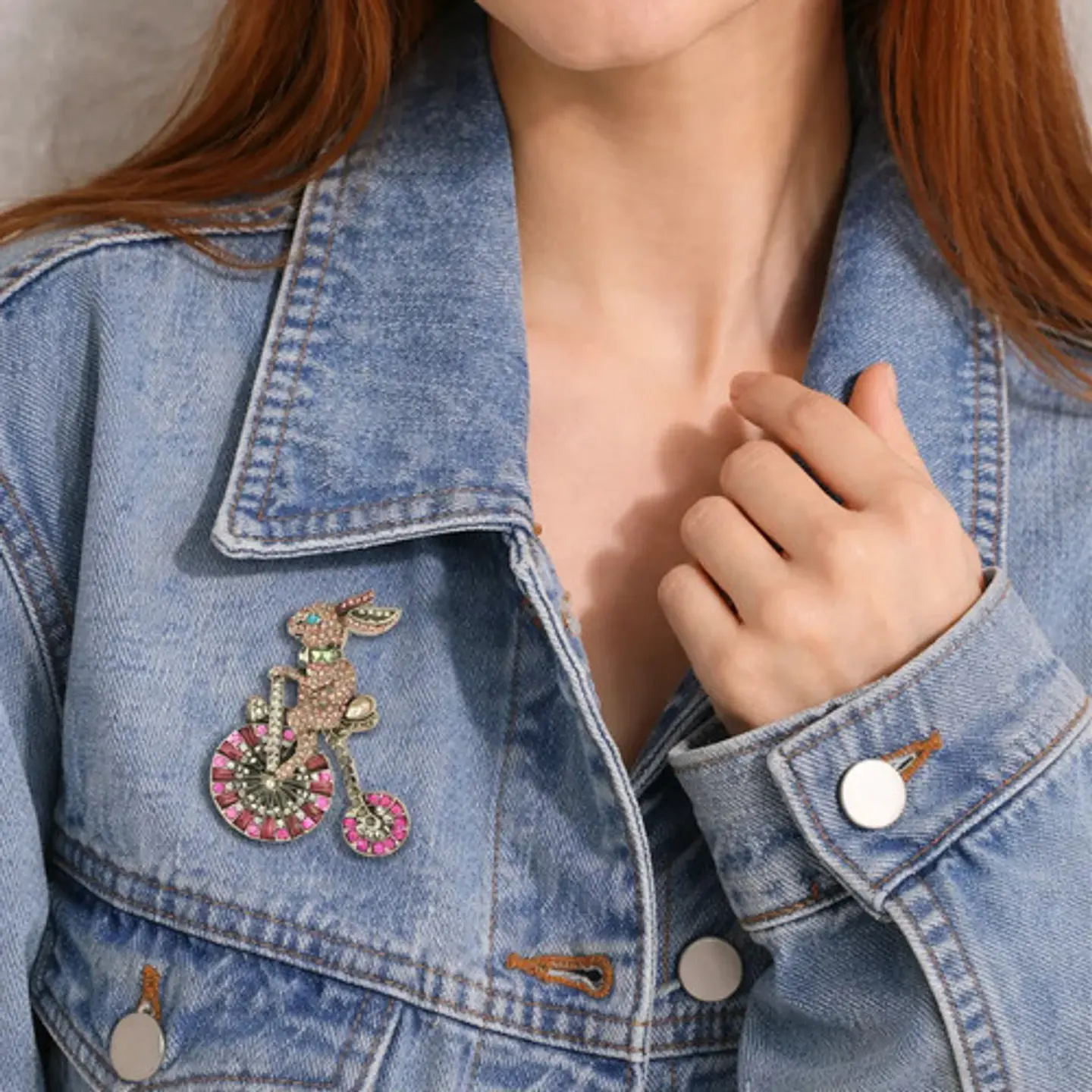Broche De Alfiler Para Mujer Conejo En Bicicleta Piedras Cz 6