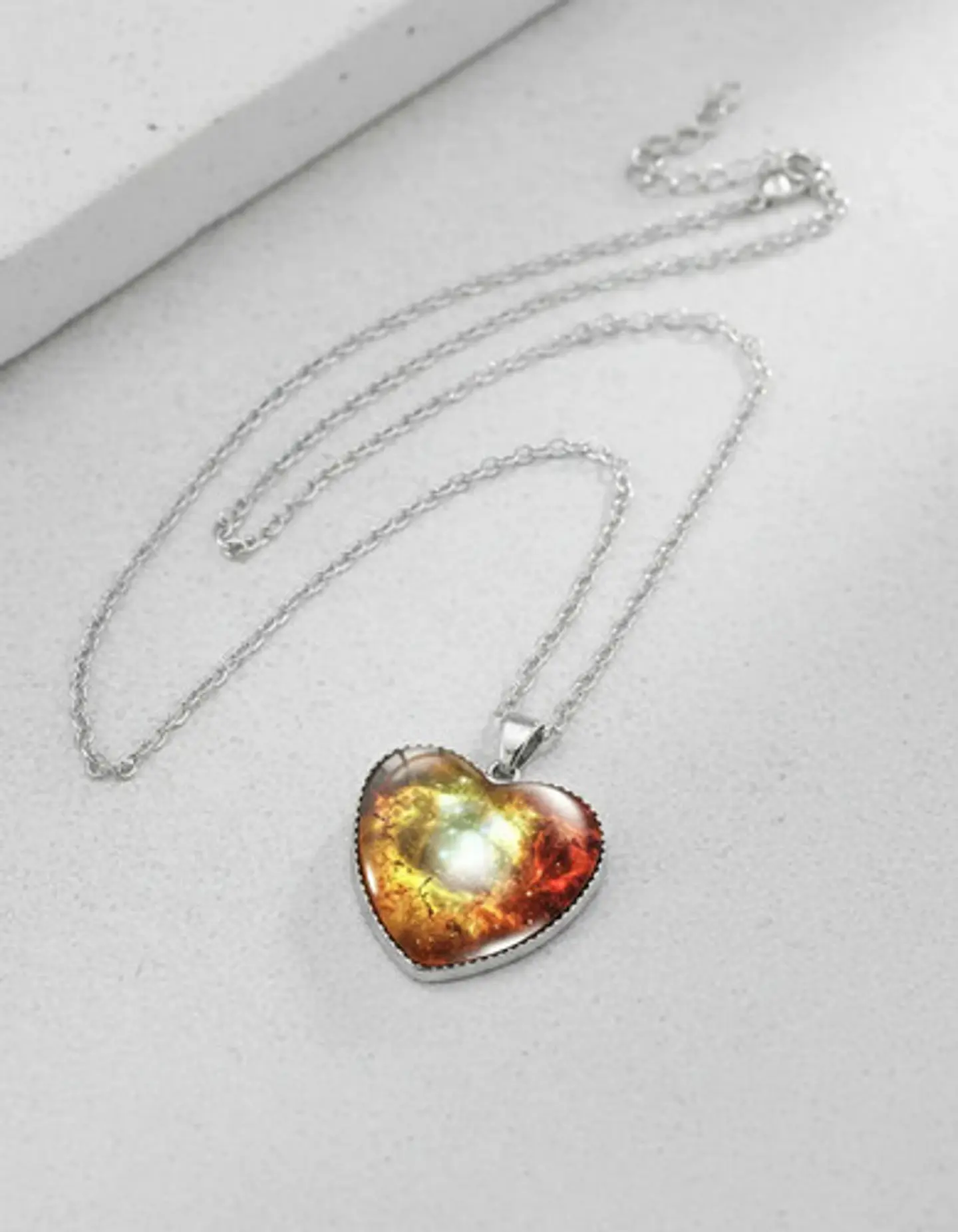 Collar Para Hombres Y Mujeres Dije Corazón Galaxia Nebulosa 13