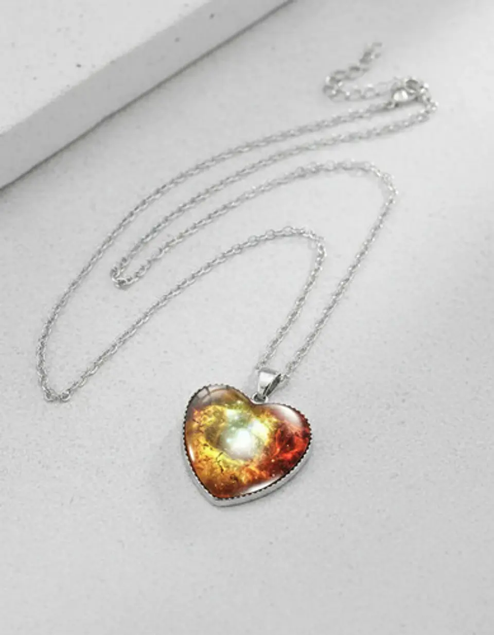 Collar Para Hombres Y Mujeres Dije Corazón Galaxia Nebulosa 13
