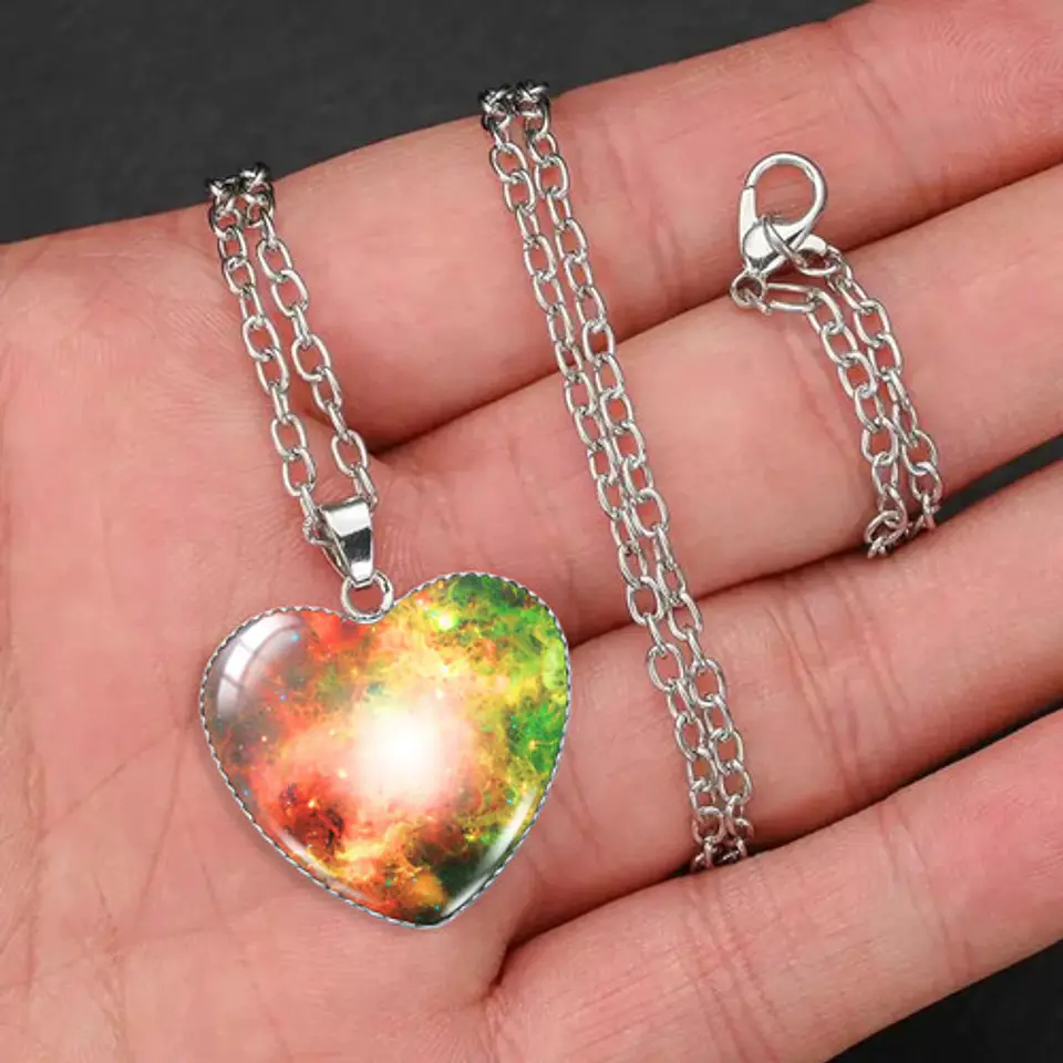 Collar Para Hombres Y Mujeres Dije Corazón Galaxia Nebulosa 22