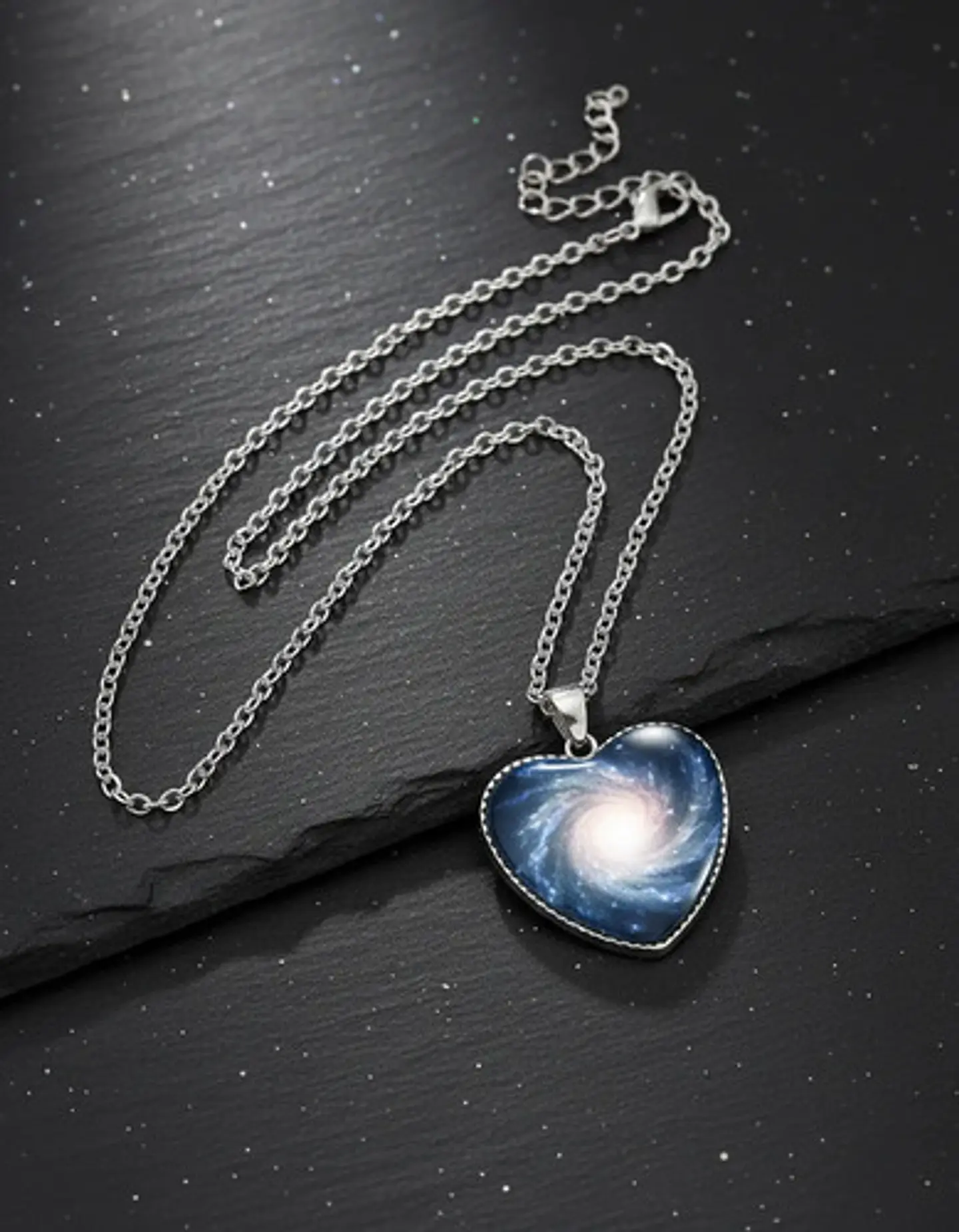 Collar Para Hombres Y Mujeres Dije Corazón Galaxia Nebulosa 33