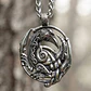 Collar Vikingo De Acero Para Hombres Dije Nudo Cuervo Odín - Miniatura 2