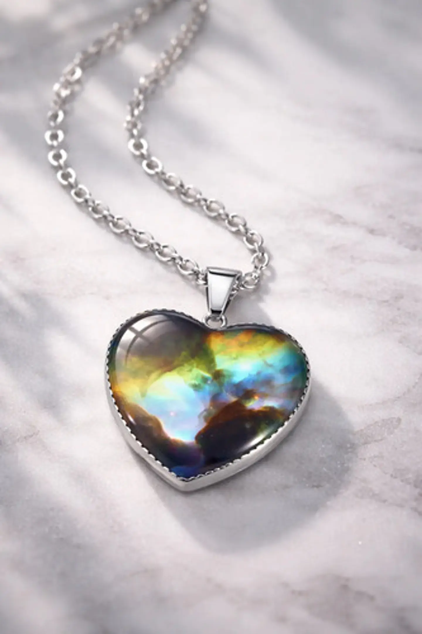 Collar Para Hombre Y Mujer Dije Corazon De Cristal Galaxia 28