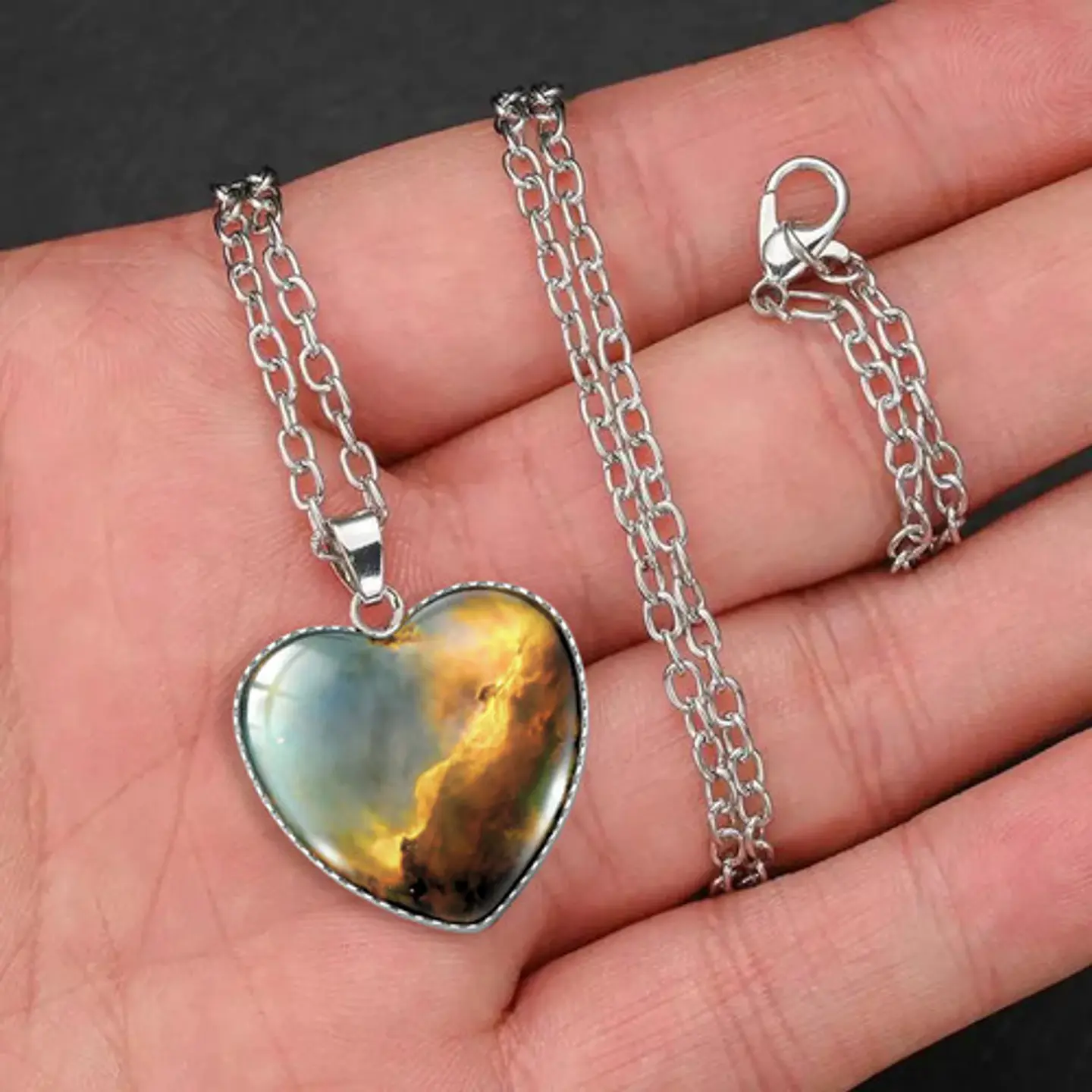 Collar Para Hombre Y Mujer Dije Corazon De Cristal Galaxia 41