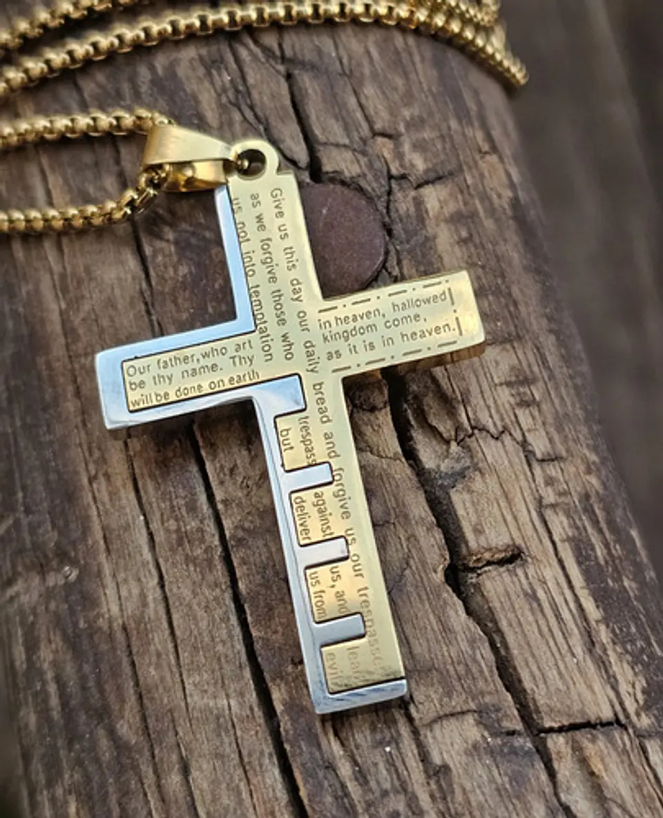 Collar De Acero Dorado Para Hombre Dije Cruz Oración Inglés 4