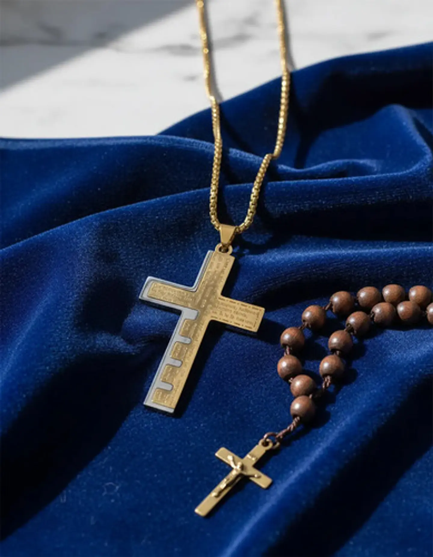 Collar De Acero Dorado Para Hombre Dije Cruz Oración Inglés 6