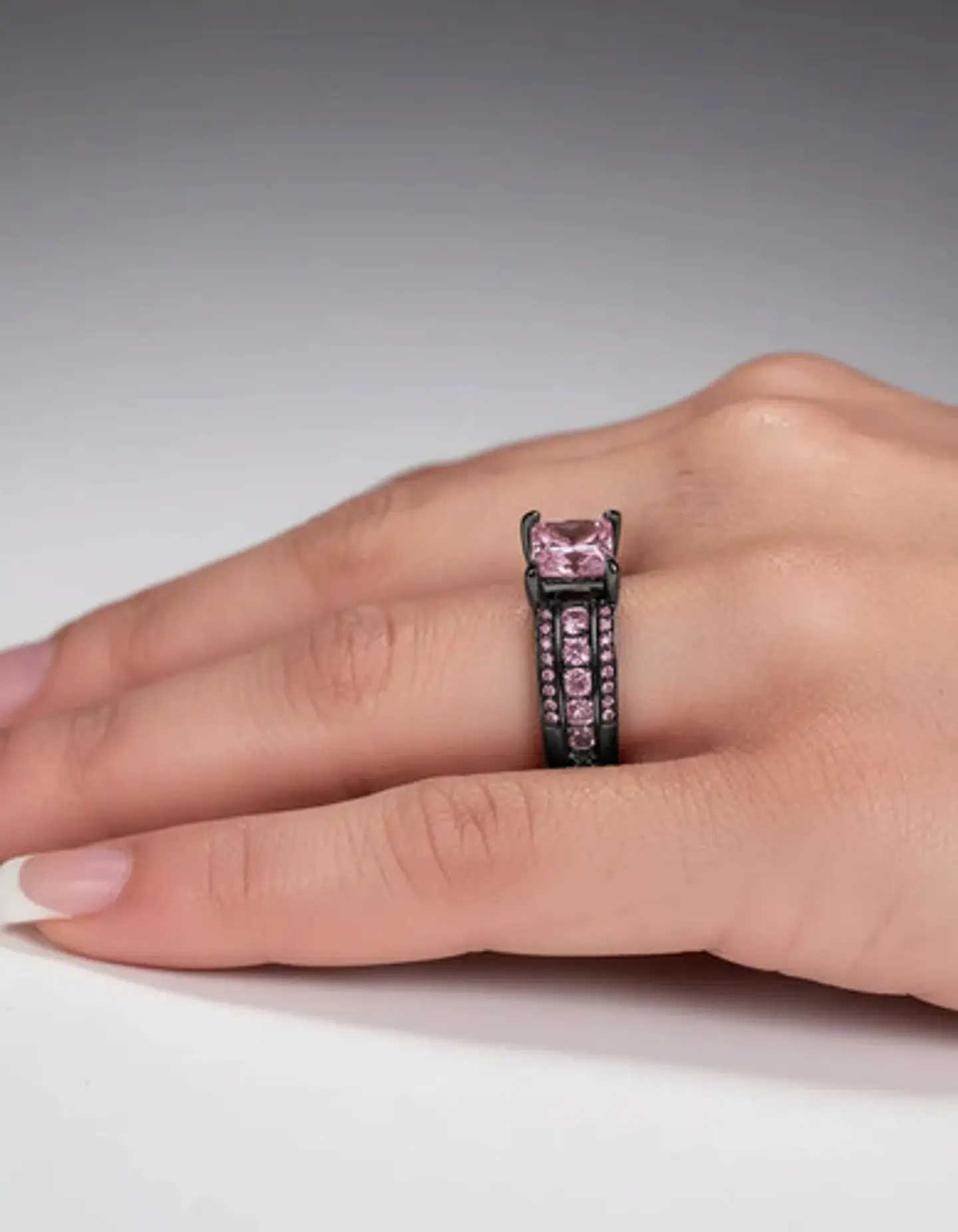 Anillo Vintage Moderno Negro Para Mujeres Con Piedra Lujo 2