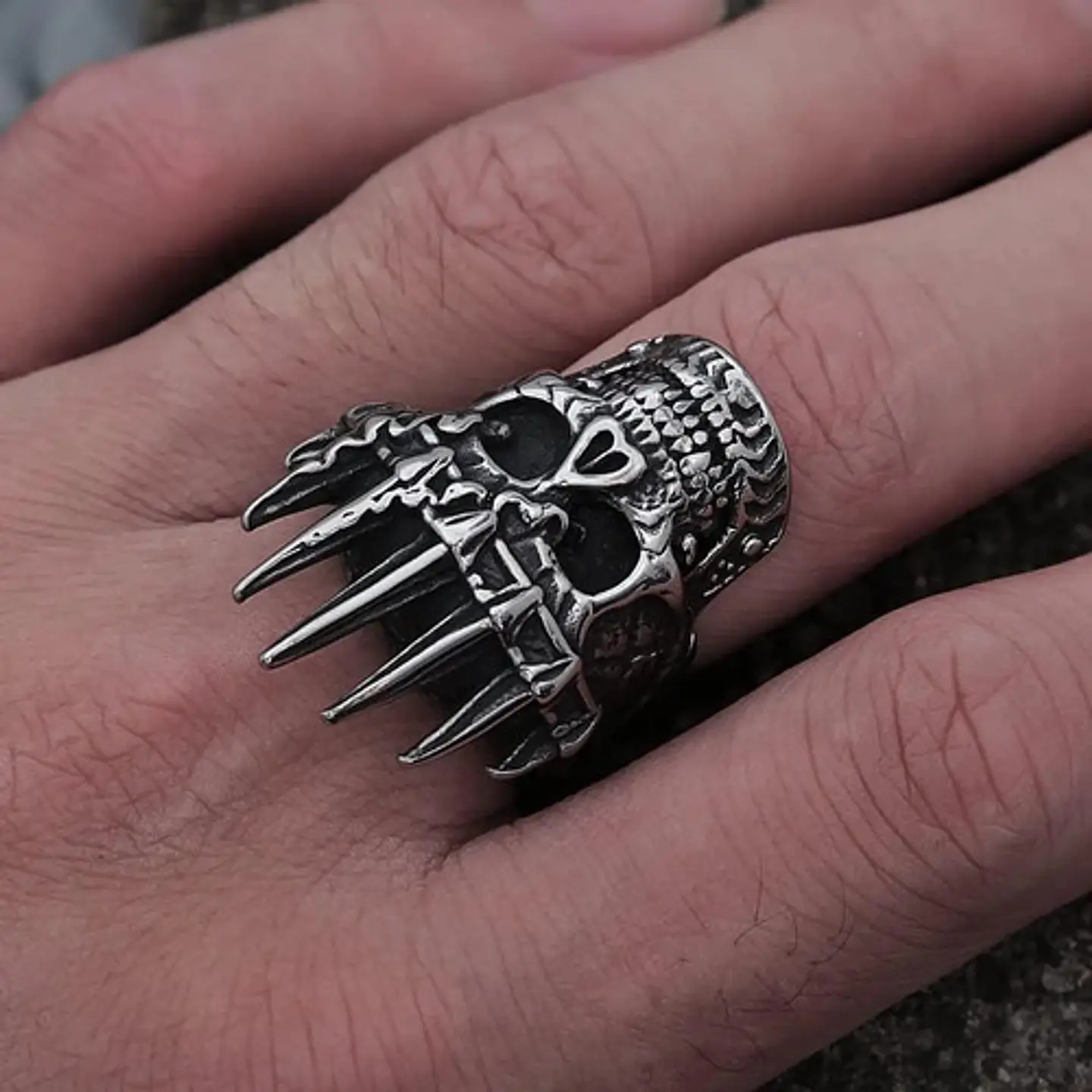 Anillo Para Hombres De Acero Forma De Rey Calavera Cráneo 4