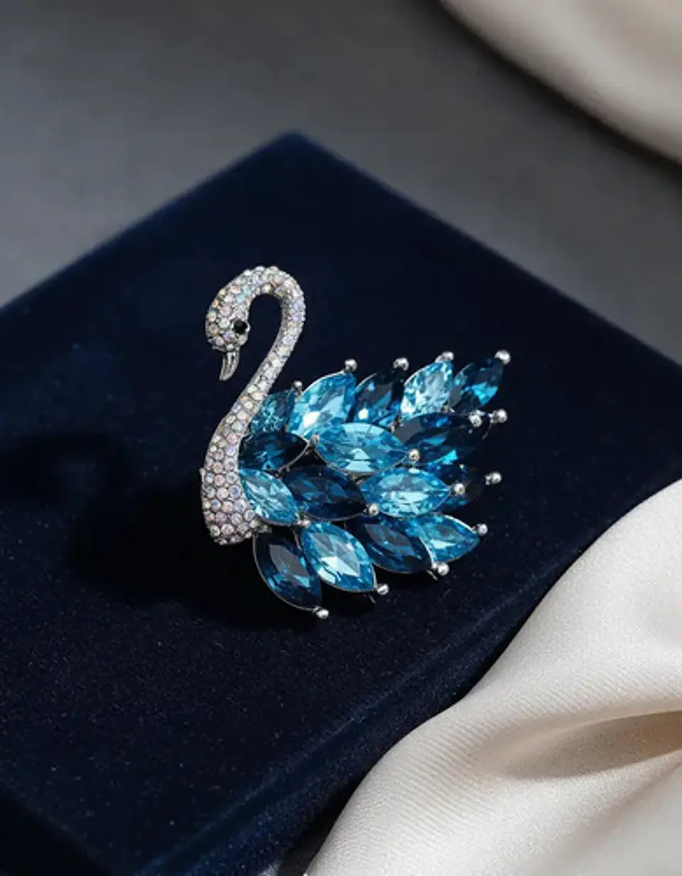 Broche De Alfiler Elegante Para Mujeres Cisne Azul Cristal 7