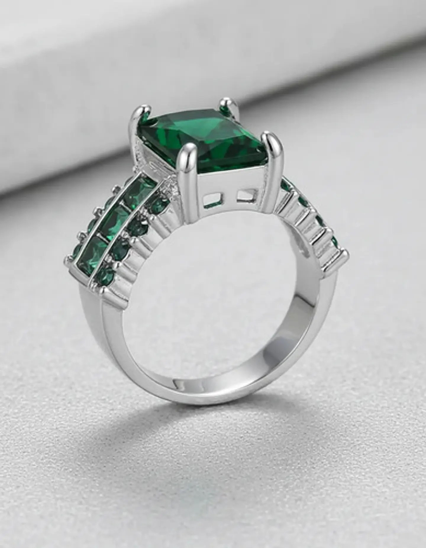 Anillo Vintage Moderno Negro Para Mujeres Con Piedra Cz Lujo 10