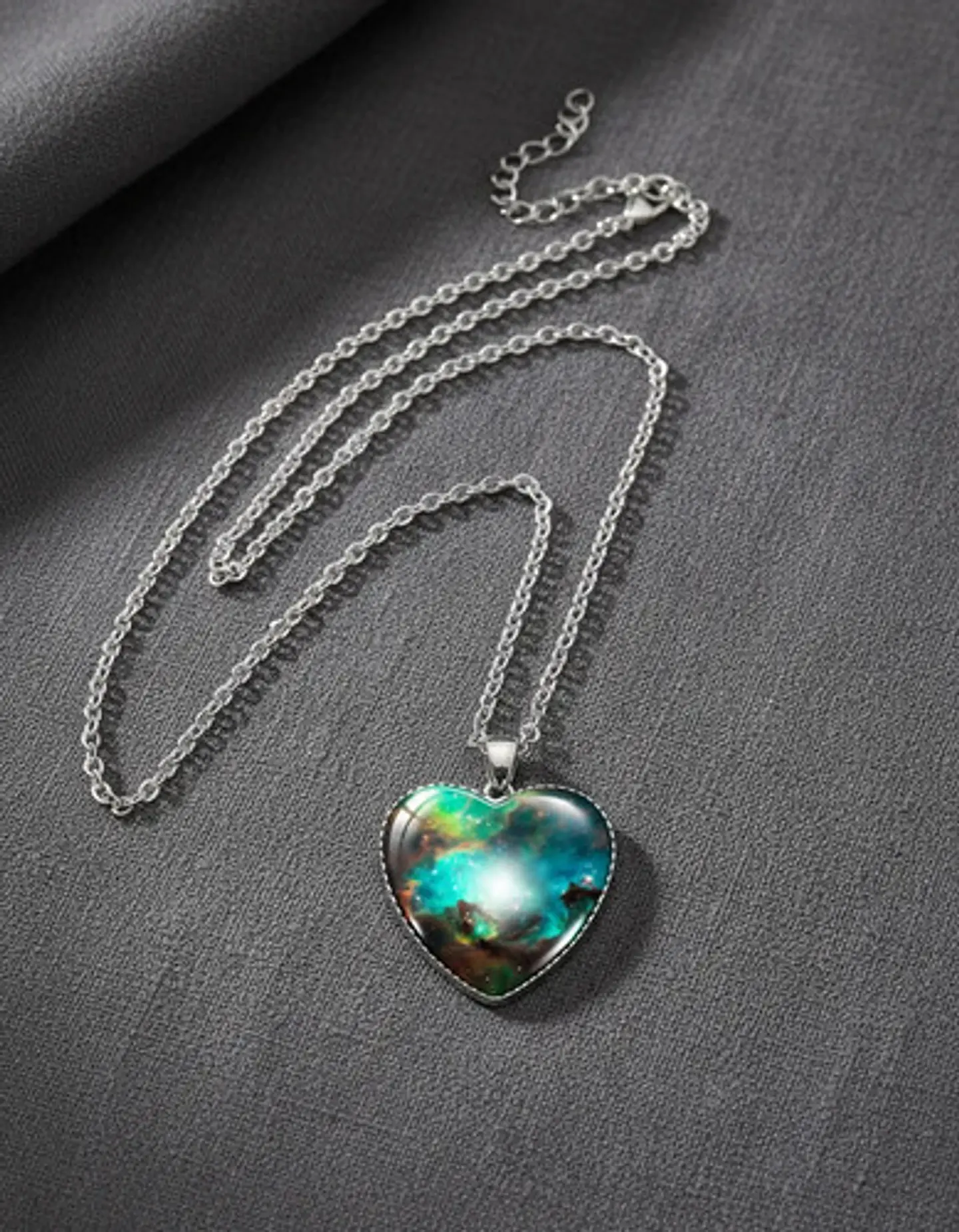 Collar Para Hombres Y Mujeres Dije Corazón Nebulosa Galaxia 11