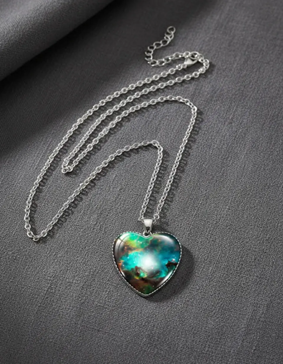 Collar Para Hombres Y Mujeres Dije Corazón Nebulosa Galaxia 11