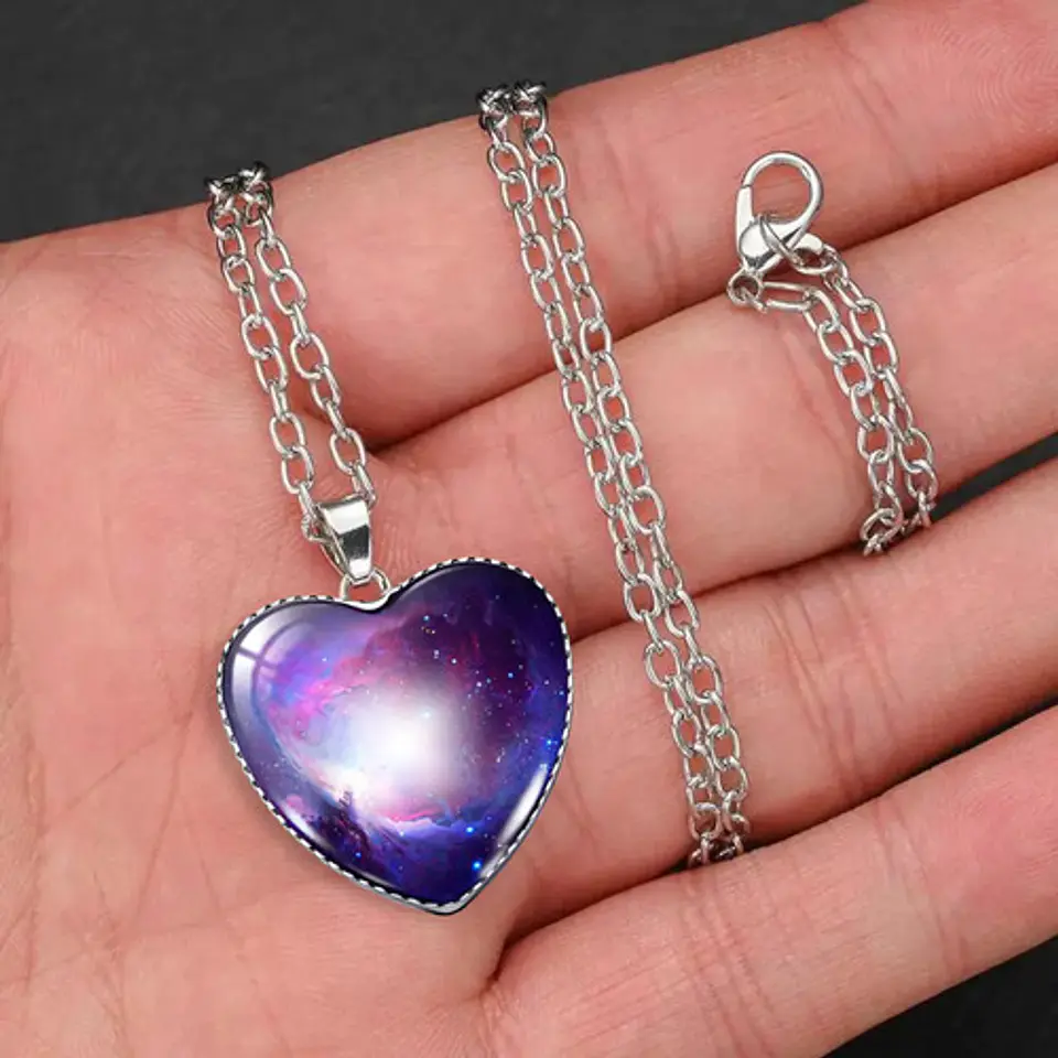 Collar Para Hombres Y Mujeres Dije Corazón Nebulosa Galaxia 20