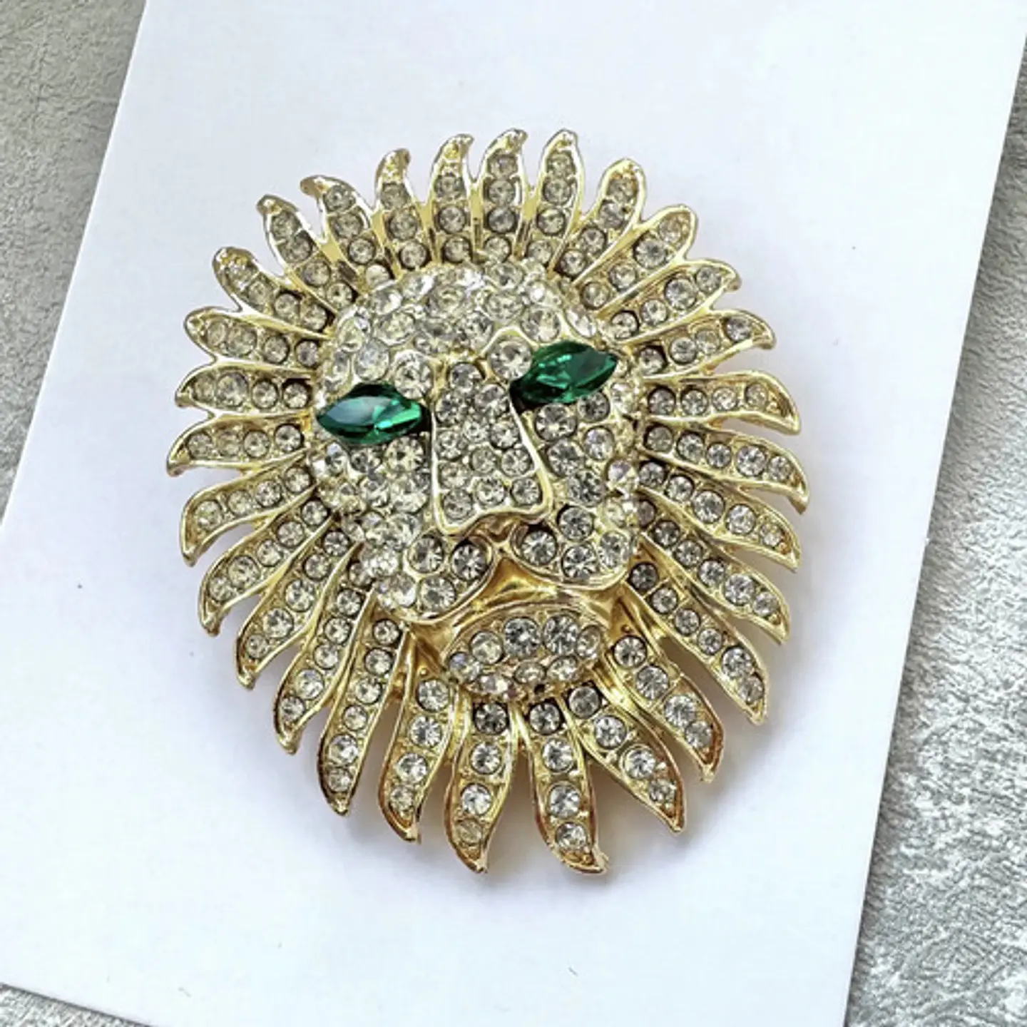 Broche De Alfiler Para Hombre Y Mujer León Imperial Cristal 3