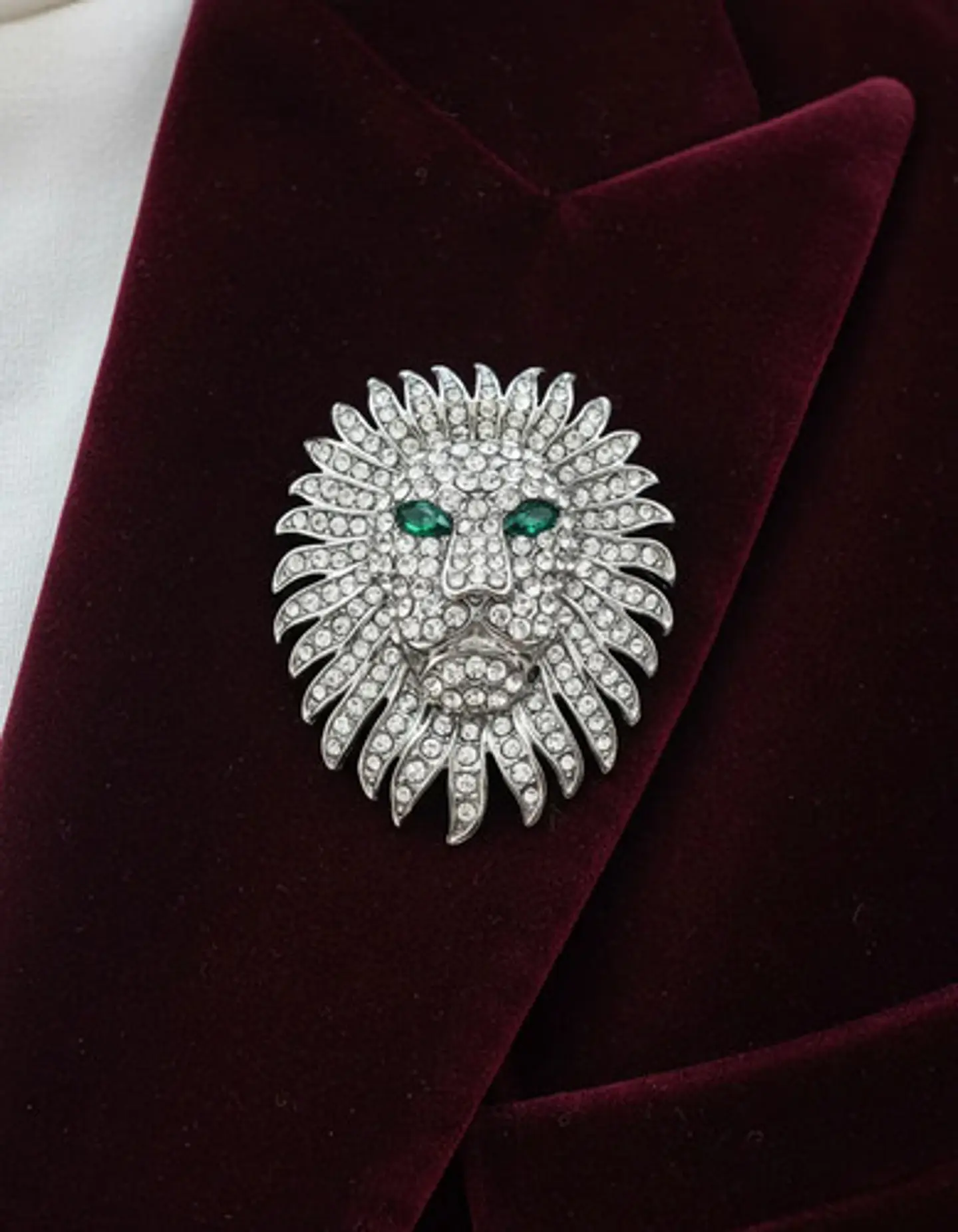 Broche De Alfiler Para Hombre Y Mujer León Imperial Cristal 19